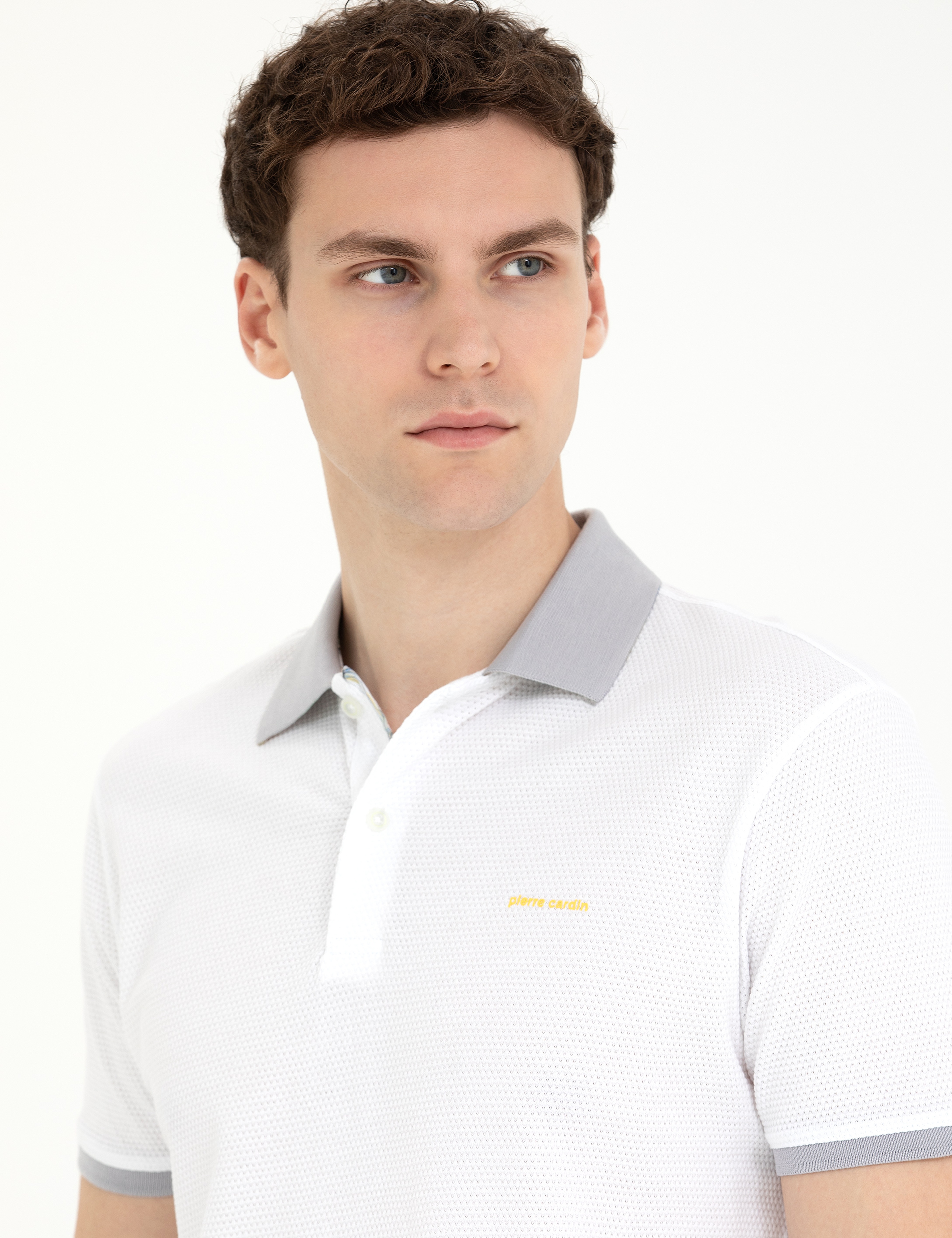 Beyaz Slim Fit Polo Yaka Tişört - Image 3