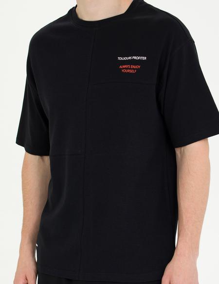 Siyah Regular Fit Bisiklet Yaka Tişört - 50264572047