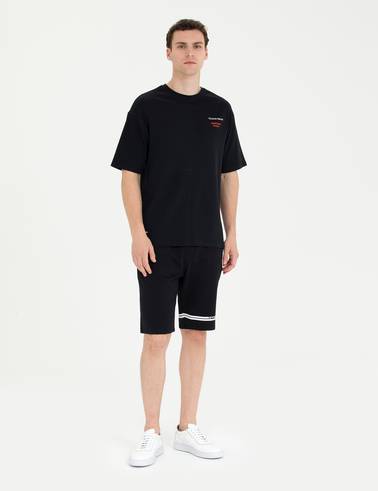 Siyah Regular Fit Bisiklet Yaka Tişört