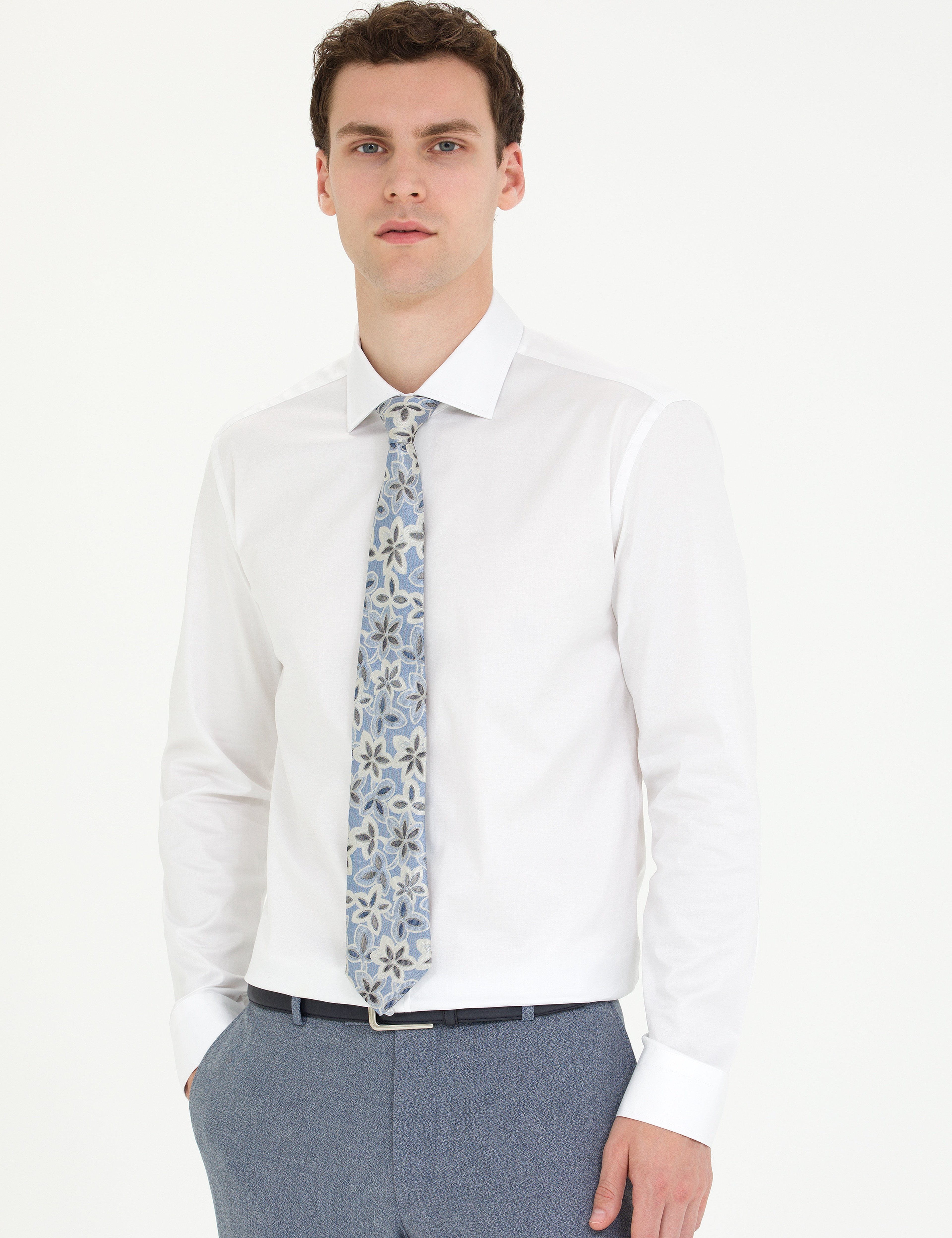 Beyaz Likralı Kolay Ütülenebilir Ekstra Slim Fit Basic Gömlek