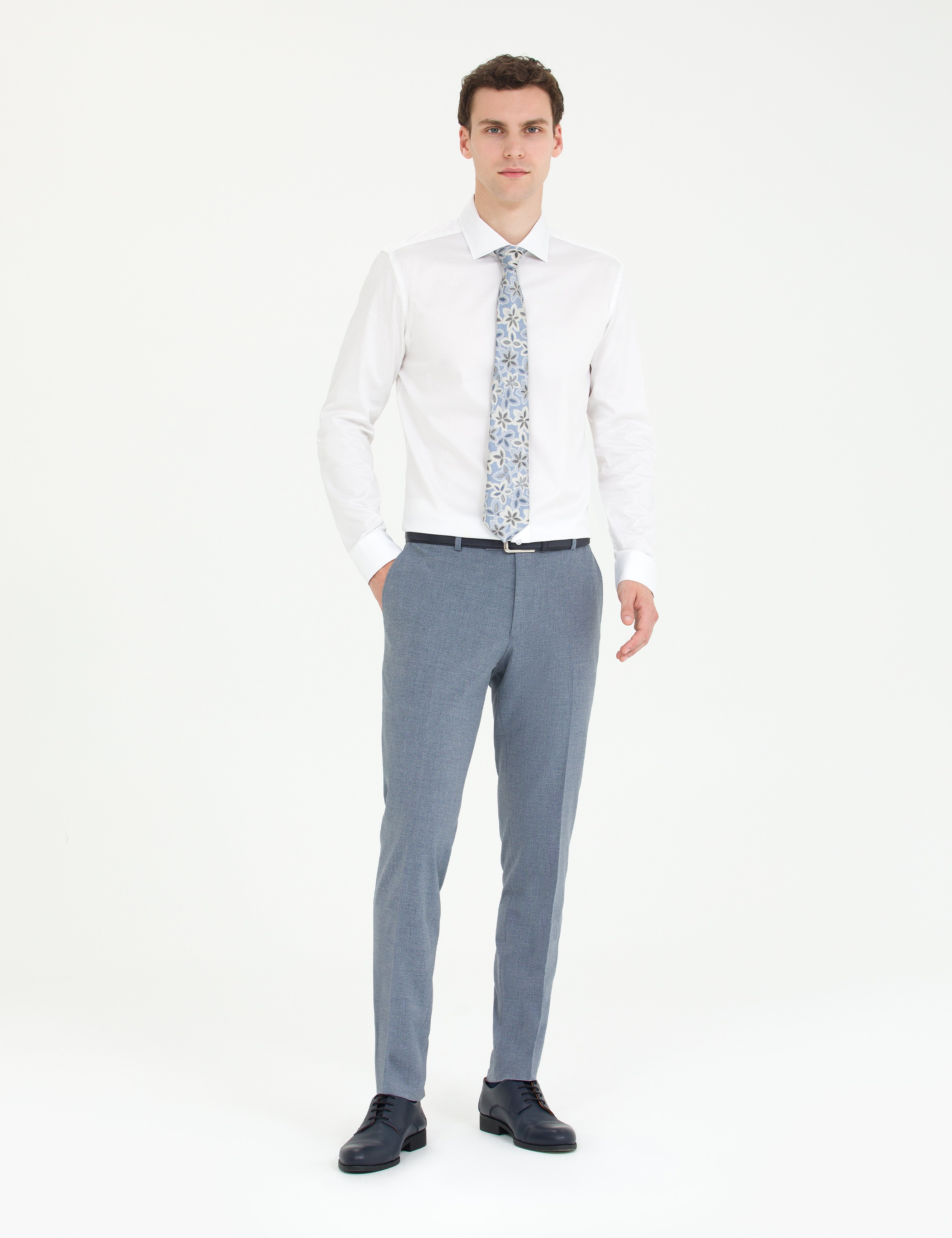 Beyaz Likralı Kolay Ütülenebilir Ekstra Slim Fit Basic Gömlek