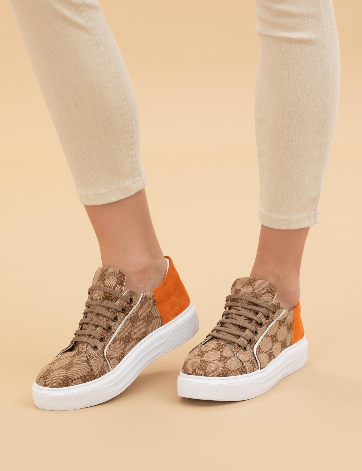 Turuncu Sneaker