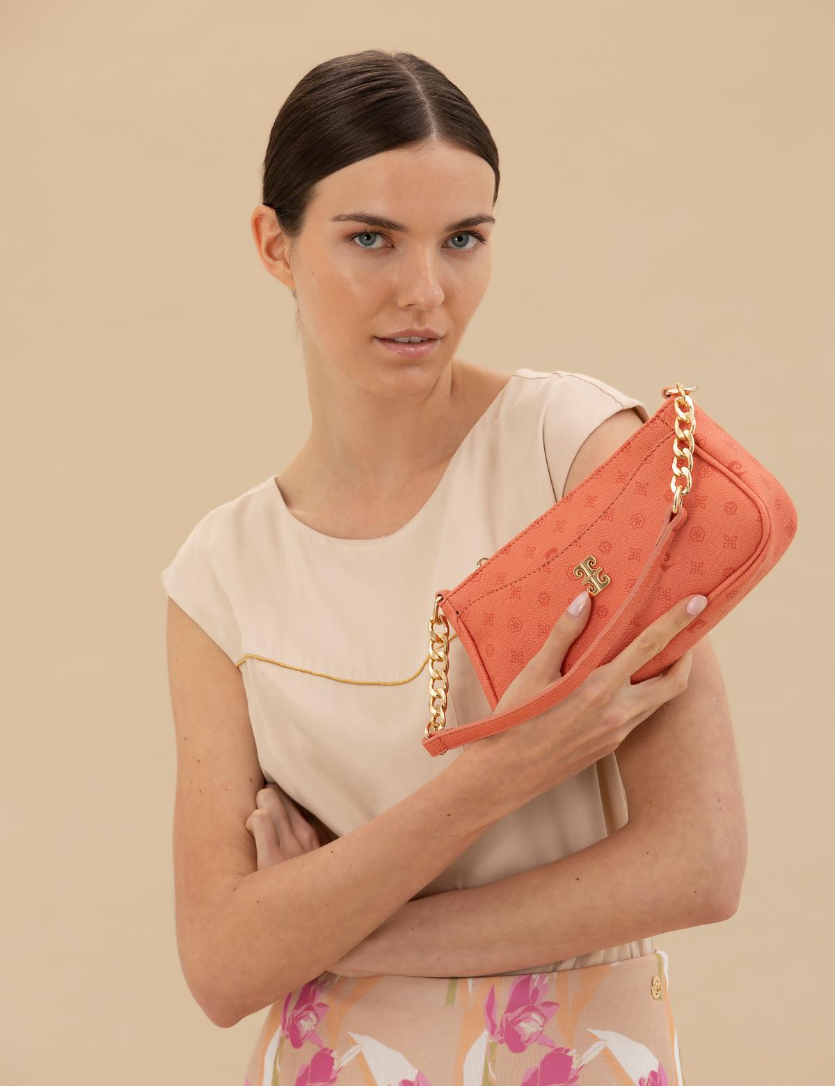 Mercan Kol Çantası