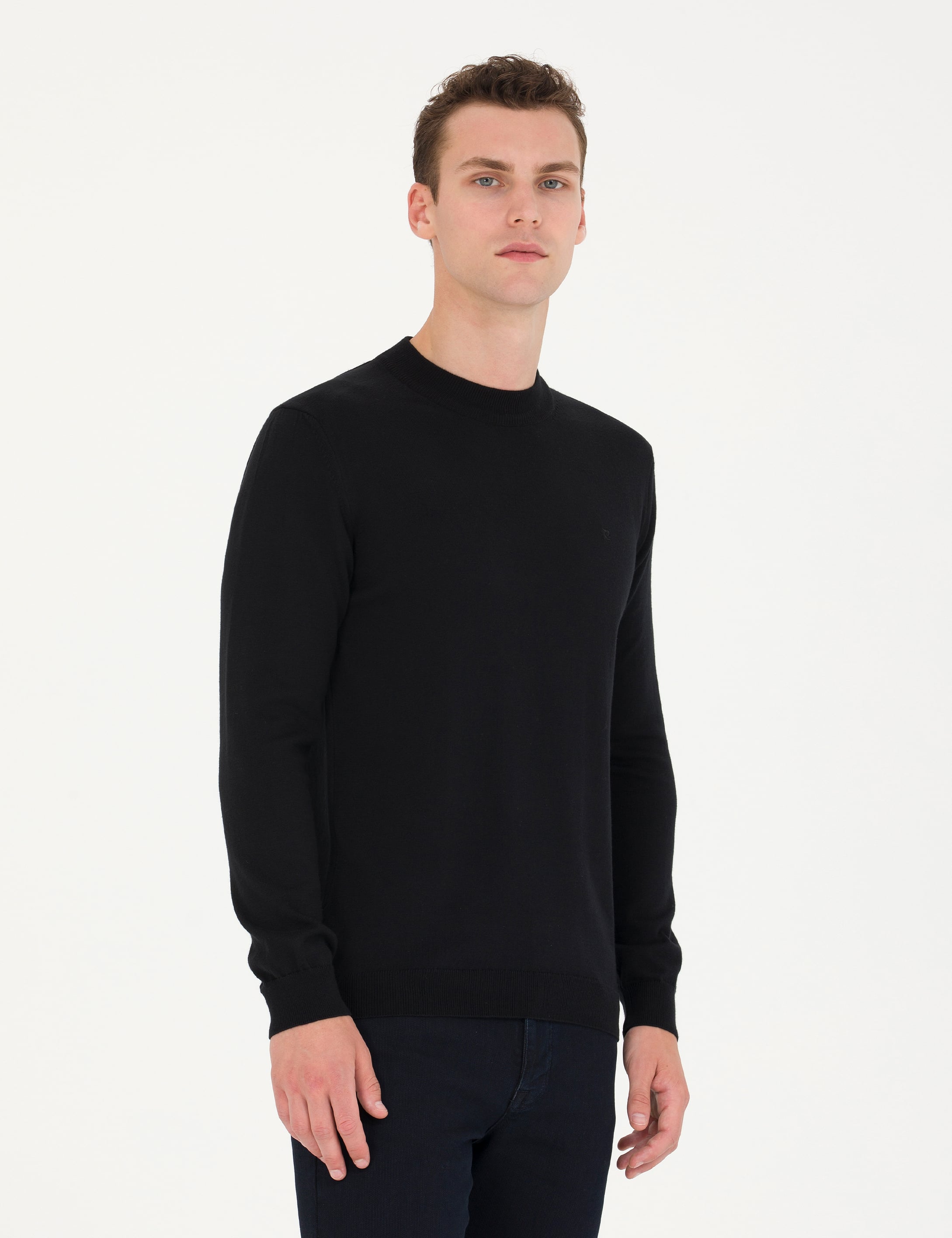 Siyah Slim Fit Yarım Balıkçı Yaka Basic Triko Kazak - Image 1
