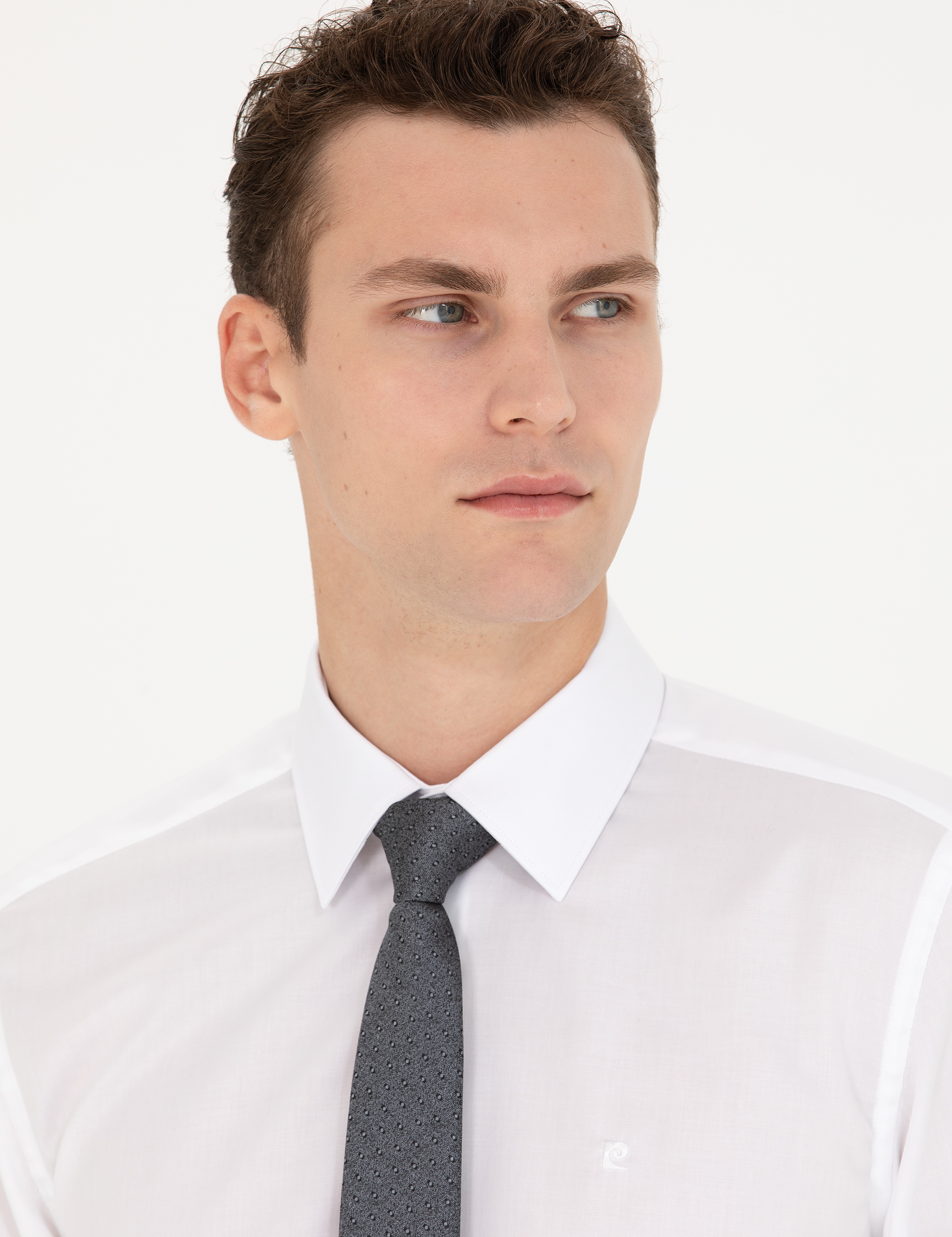 Beyaz Slim Fit Uzun Kollu Klasik Gömlek - Image 2