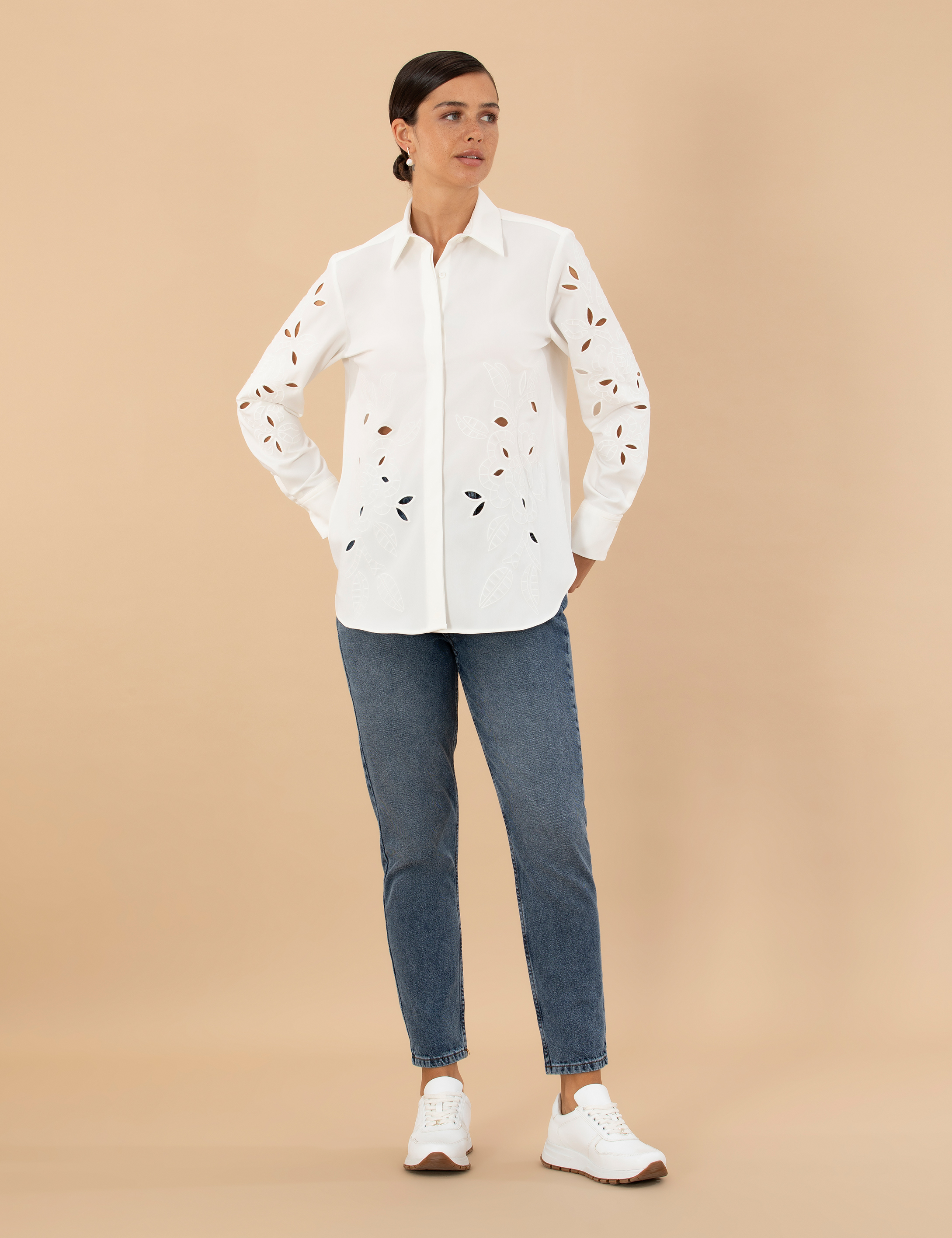 Beyaz Comfort Fit Uzun Kollu Gömlek
