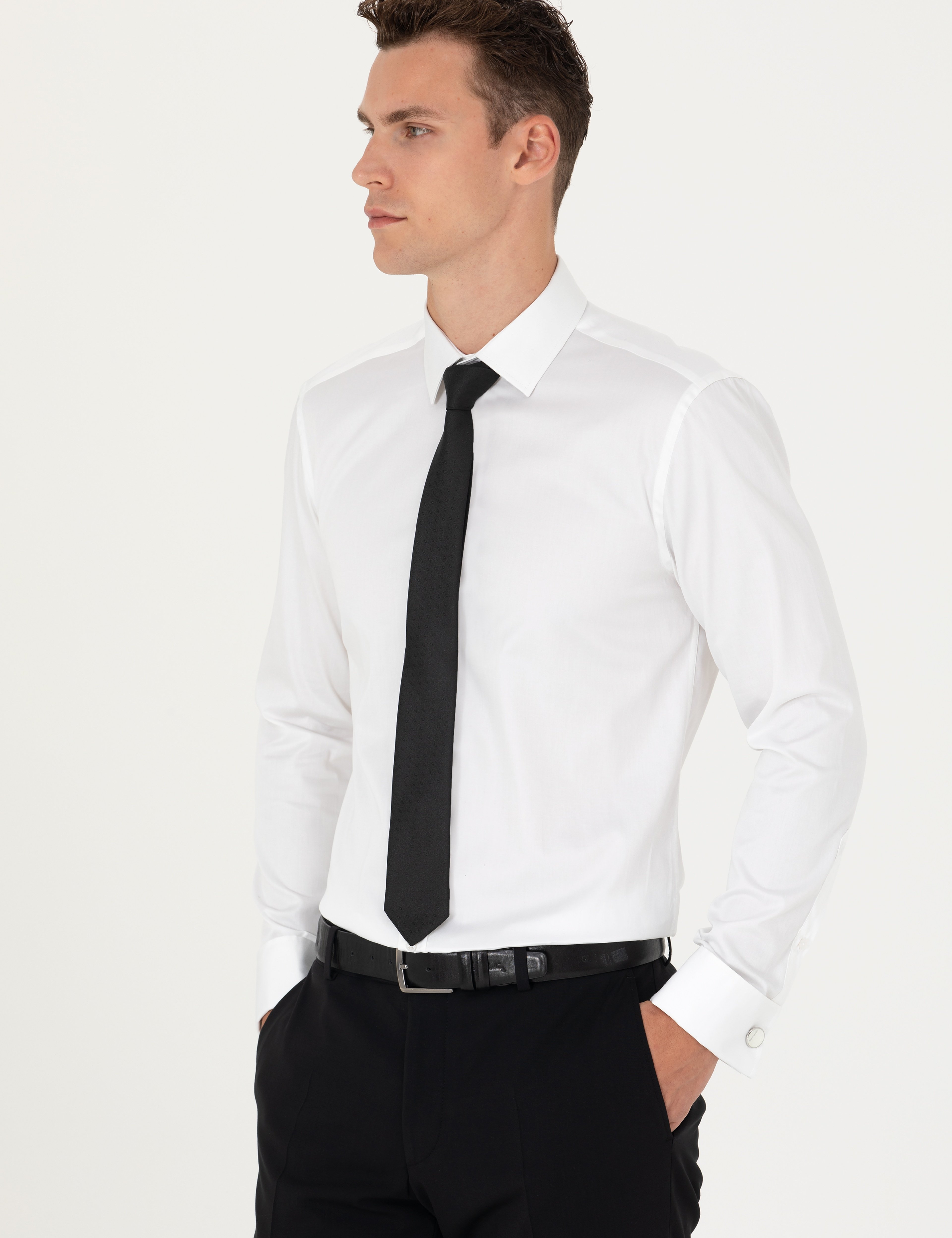 Beyaz Slim Fit Uzun Kollu Basic Gömlek - Image 1