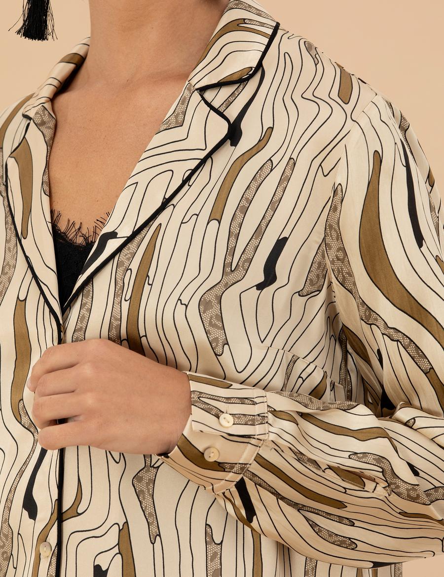 Krem Regular Fit Uzun Kollu Saten Gömlek