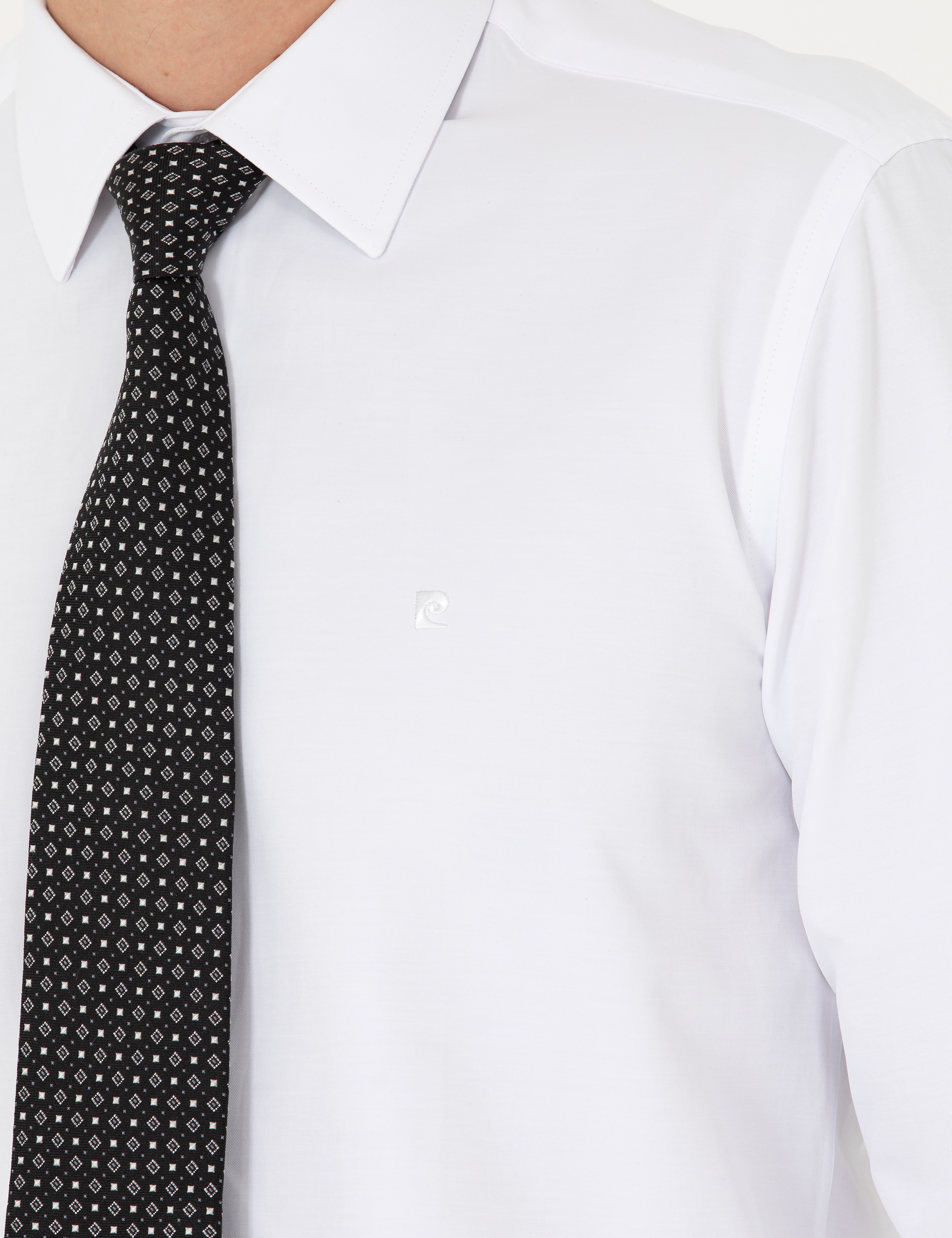 Beyaz Slim Fit Uzun Kollu Basic Gömlek