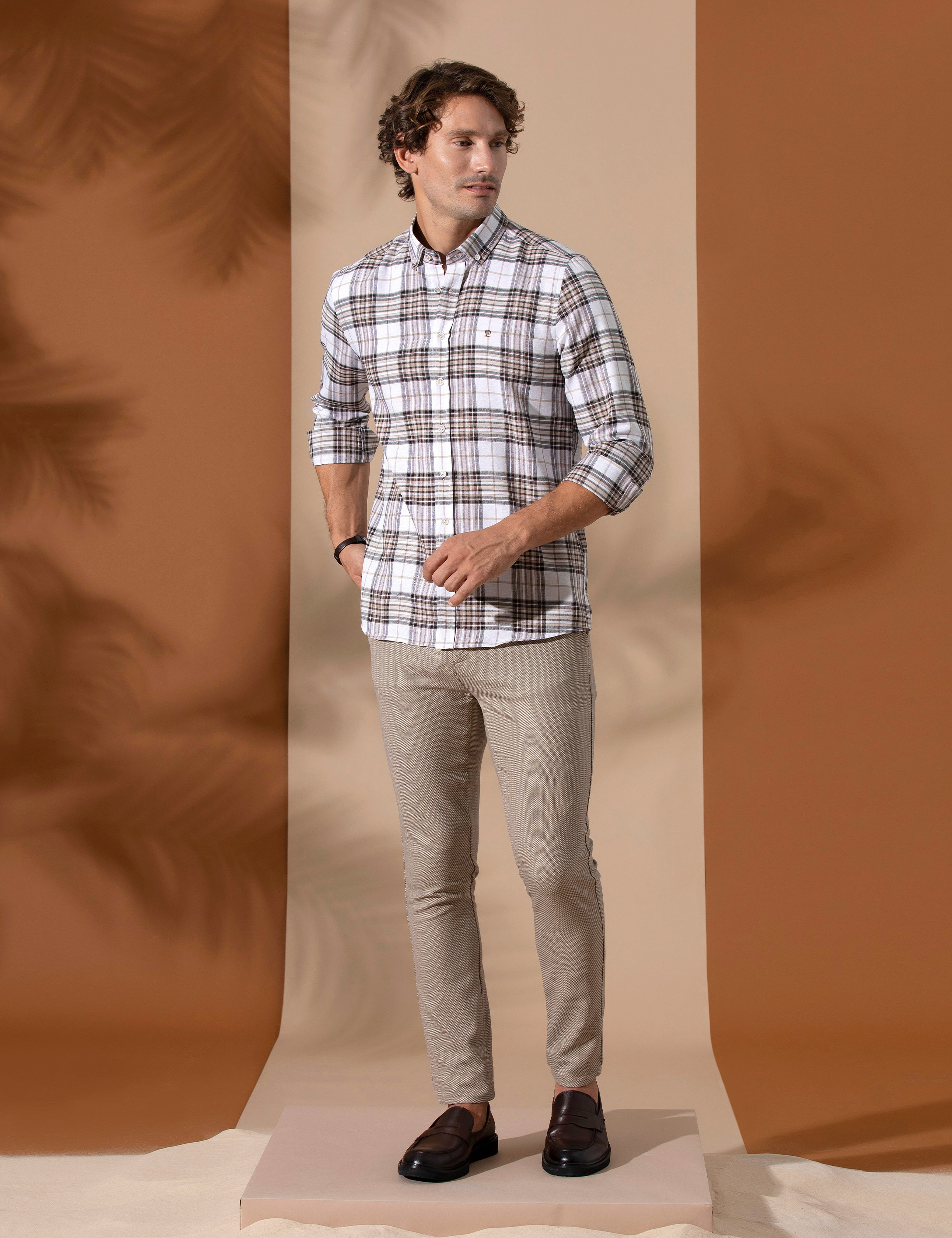 Kahverengi Slim Fit Uzun Kollu Gömlek - Image 1