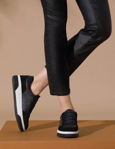 Siyah Sneaker