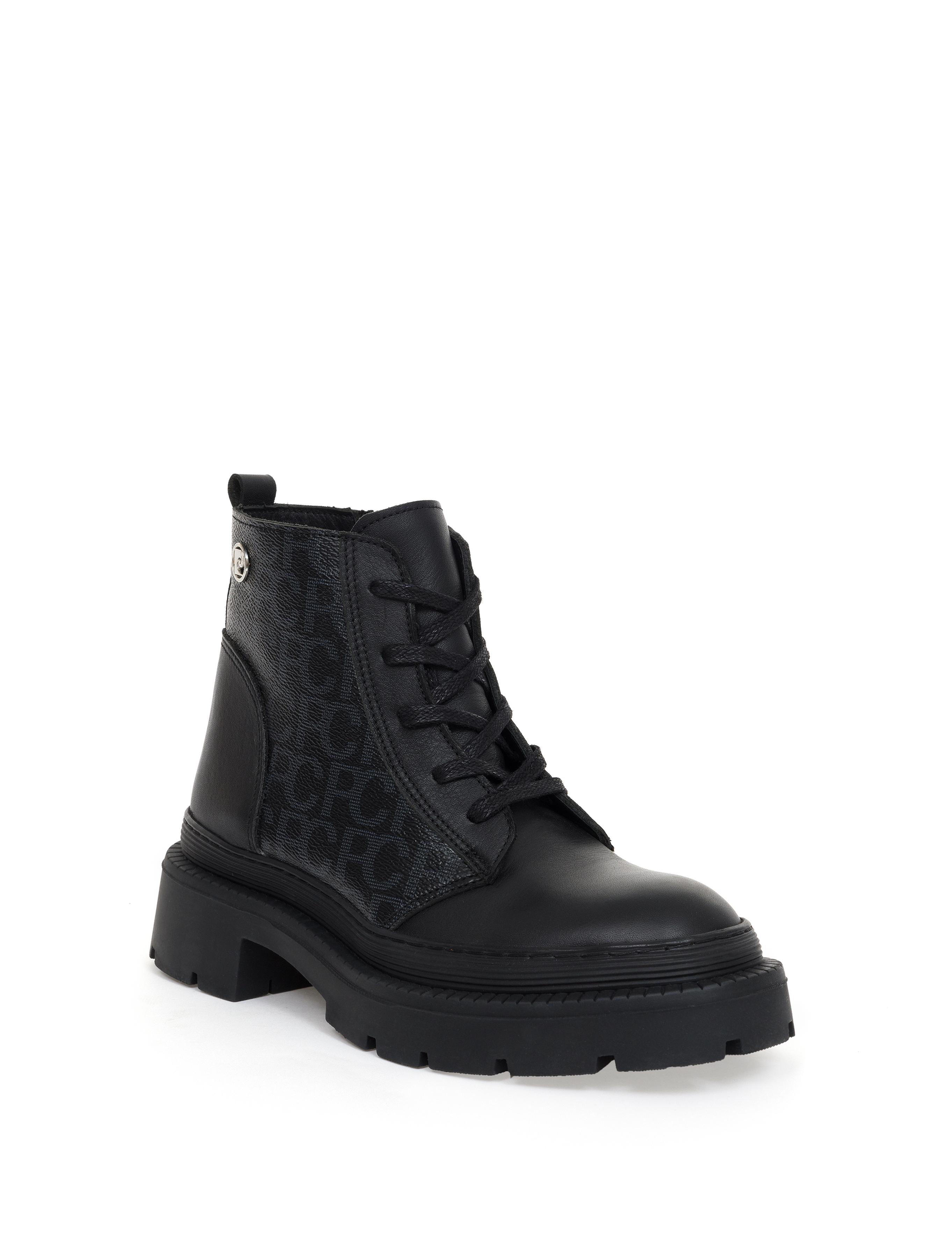 Siyah Bağcıklı Bot