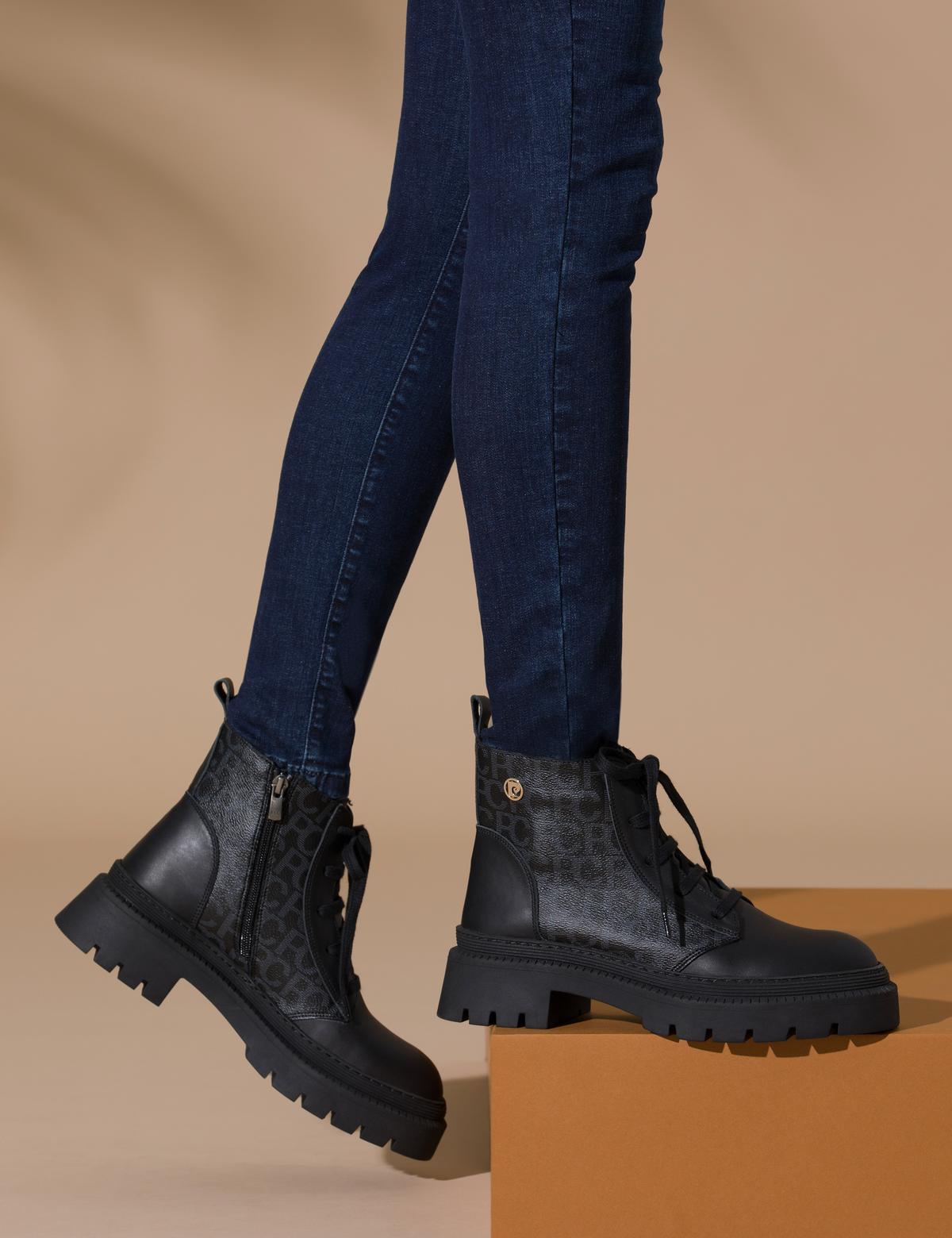 Siyah Bağcıklı Bot - 50277986001