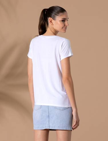 Beyaz Comfort Fit V Yaka Basic Tişört