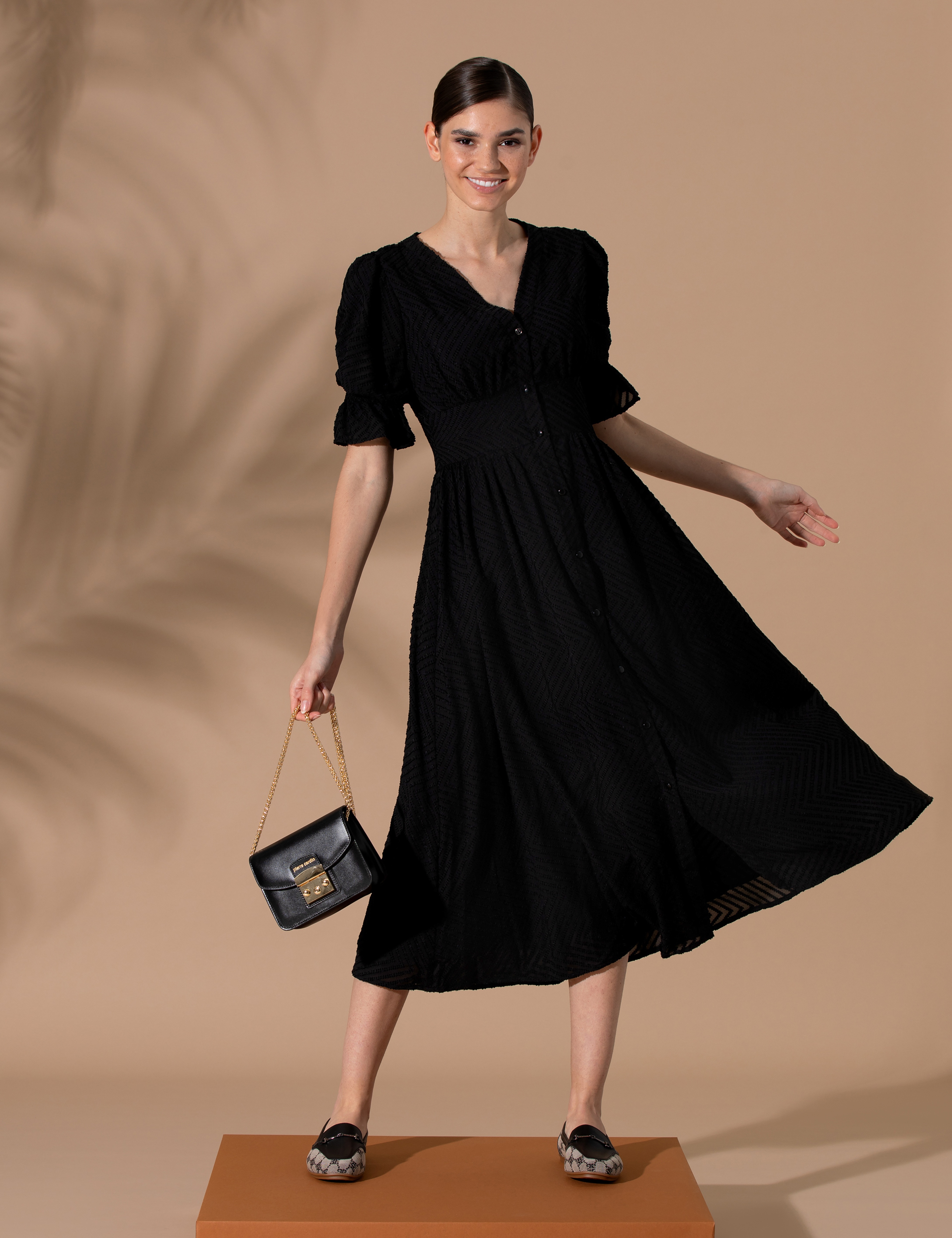 Siyah Regular Fit Dokuma Elbise - Image 3