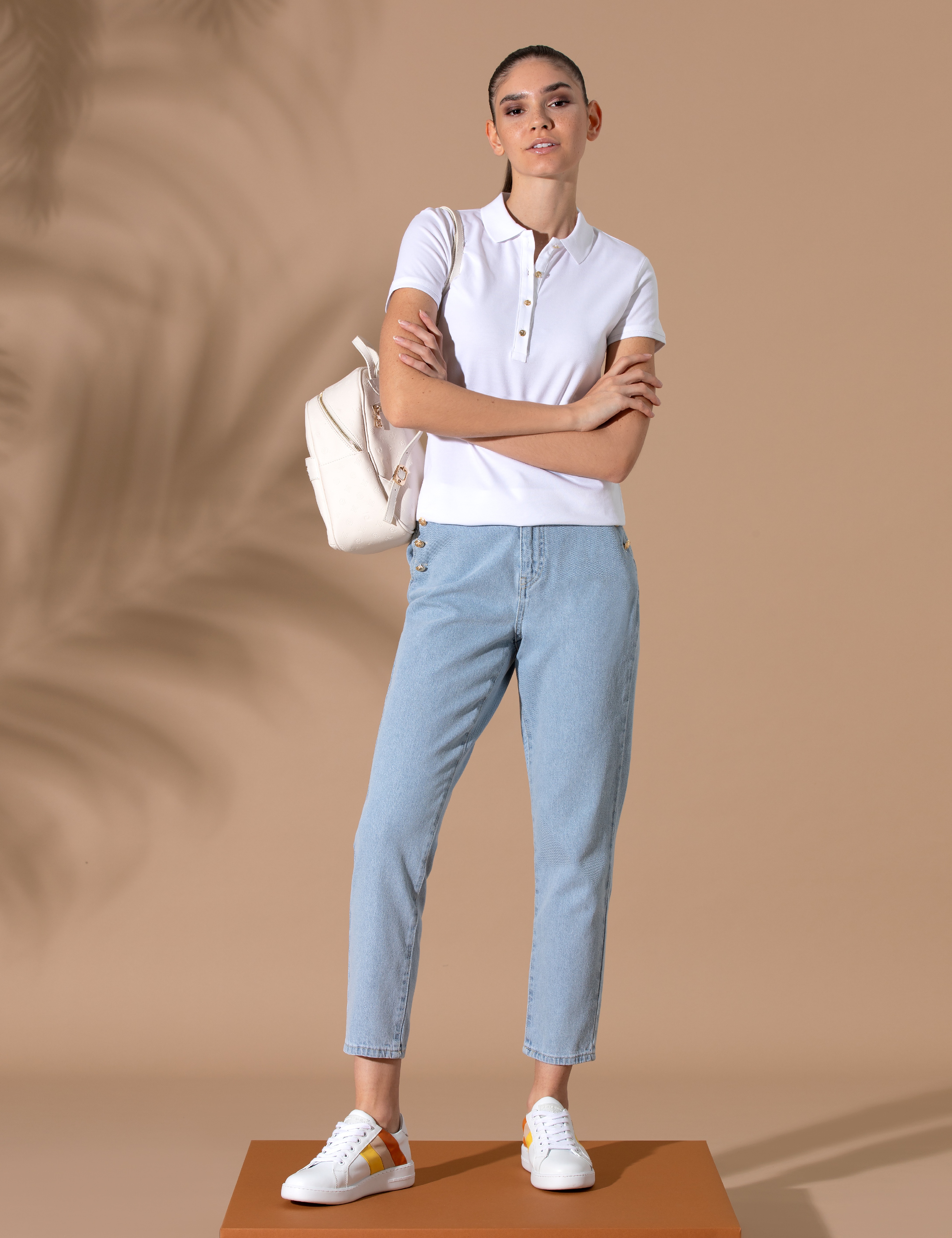 Açık Mavi Mom Fit Jean Pantolon - Image 1