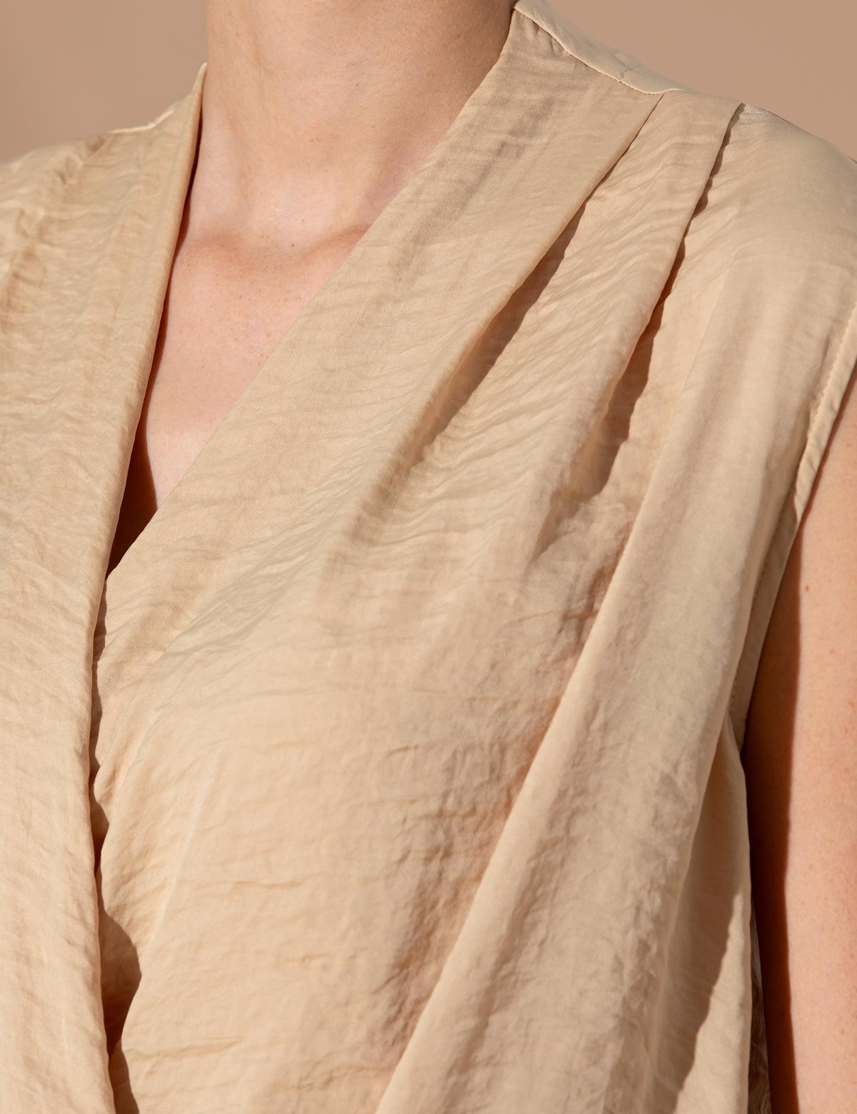 Bej Regular Fit Kolsuz Bluz - 50262561026