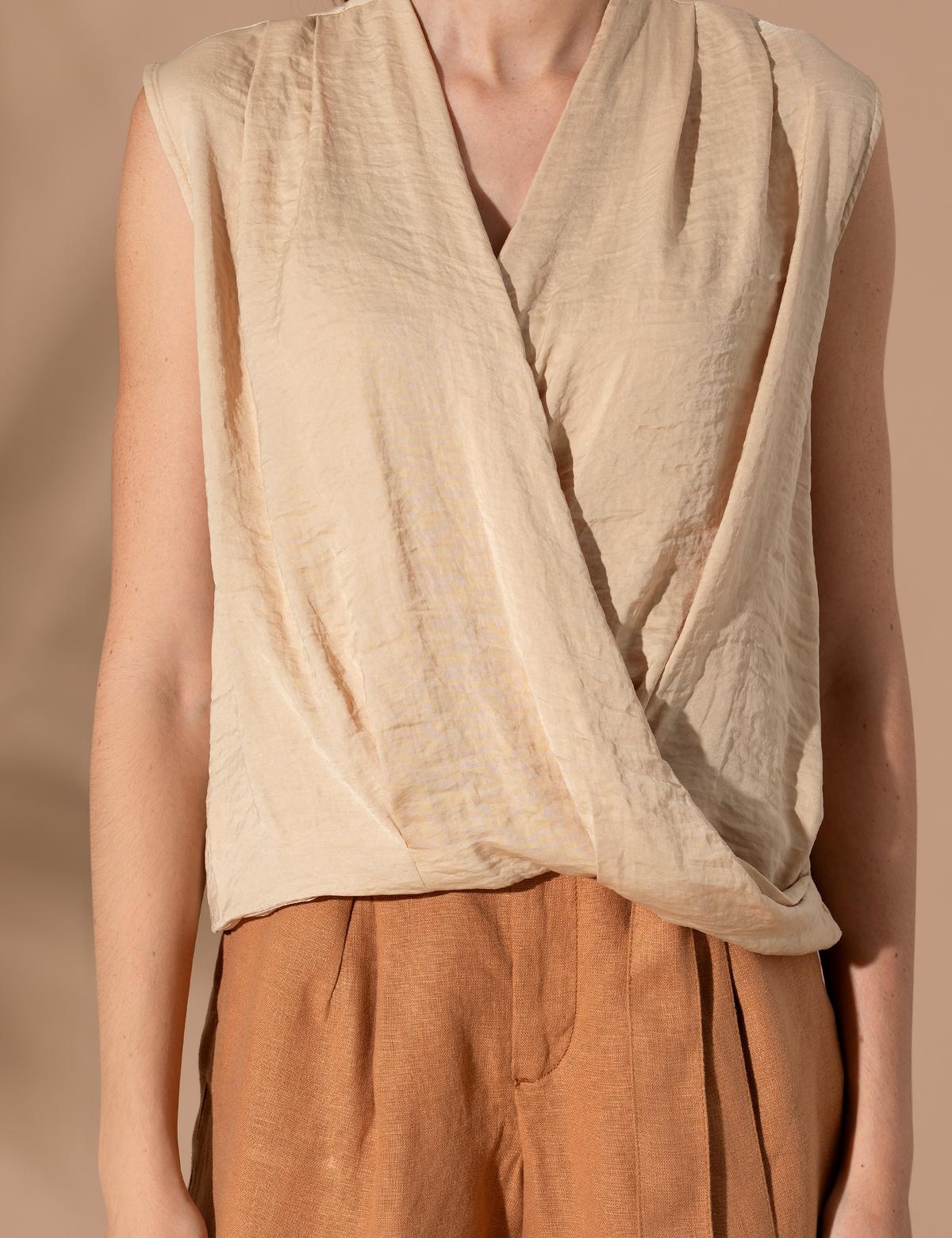 Bej Regular Fit Kolsuz Bluz - 50262561026