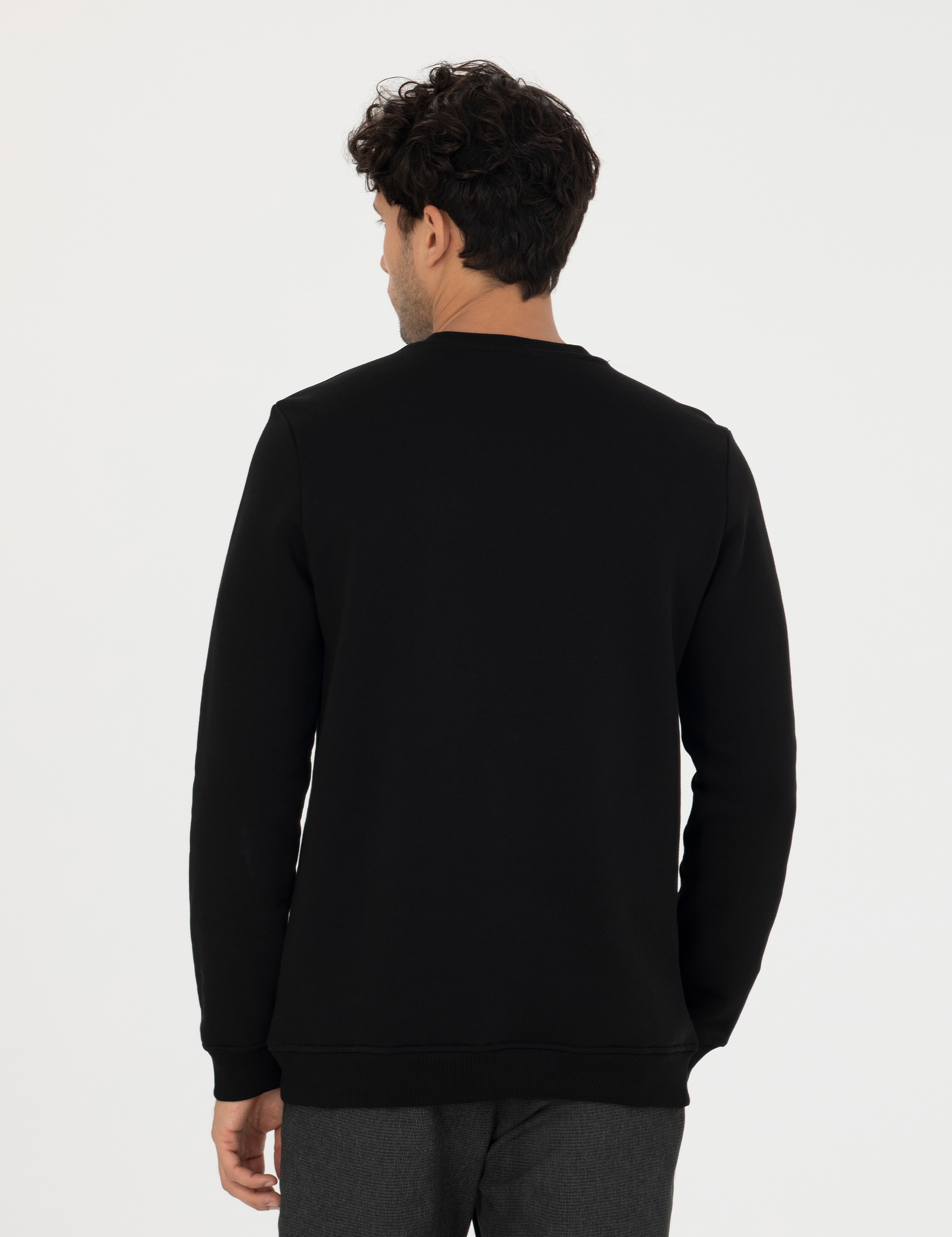 Siyah Regular Fit Sweatshirt - Image 5