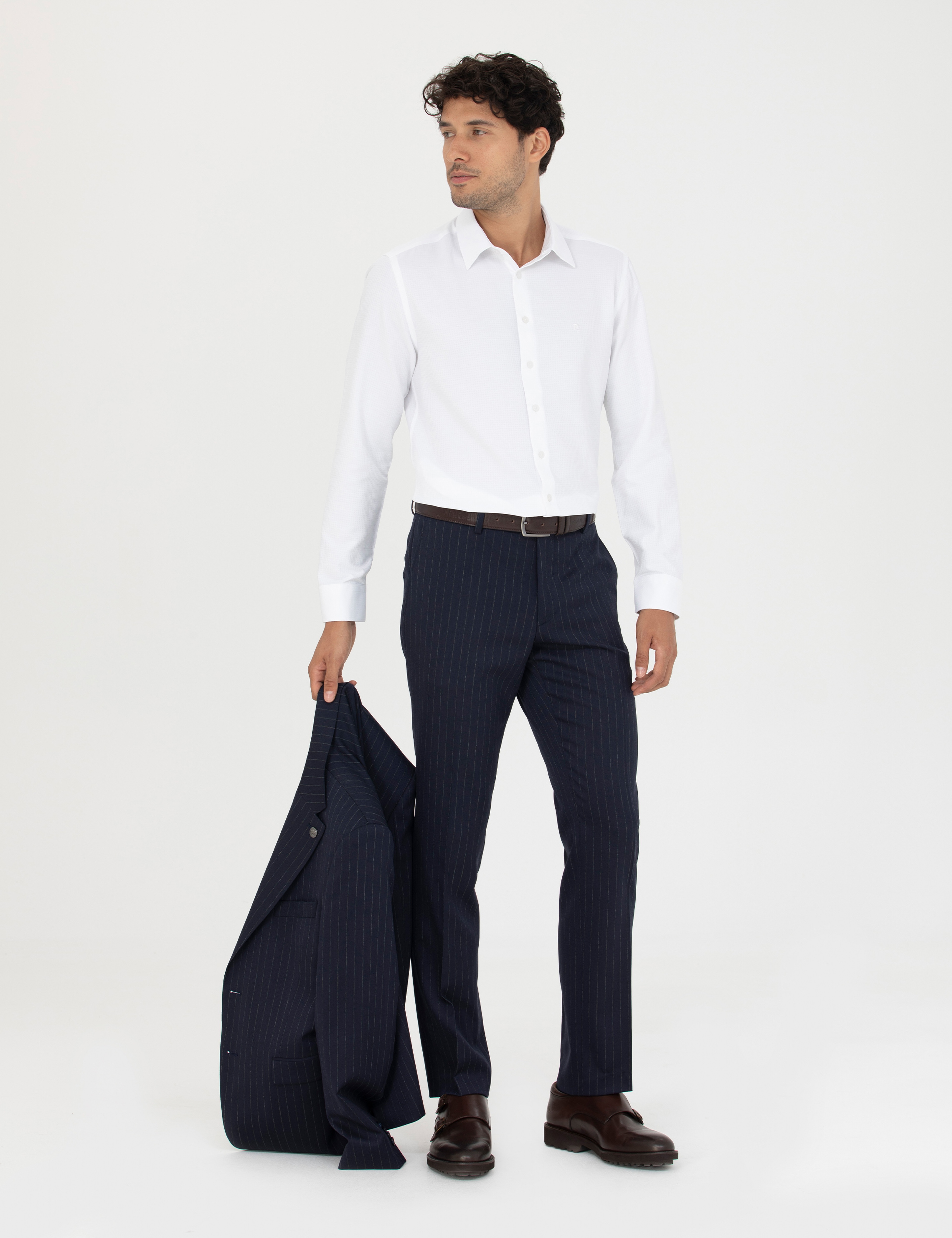 Beyaz Slim Fit Armürlü Uzun Kollu Gömlek