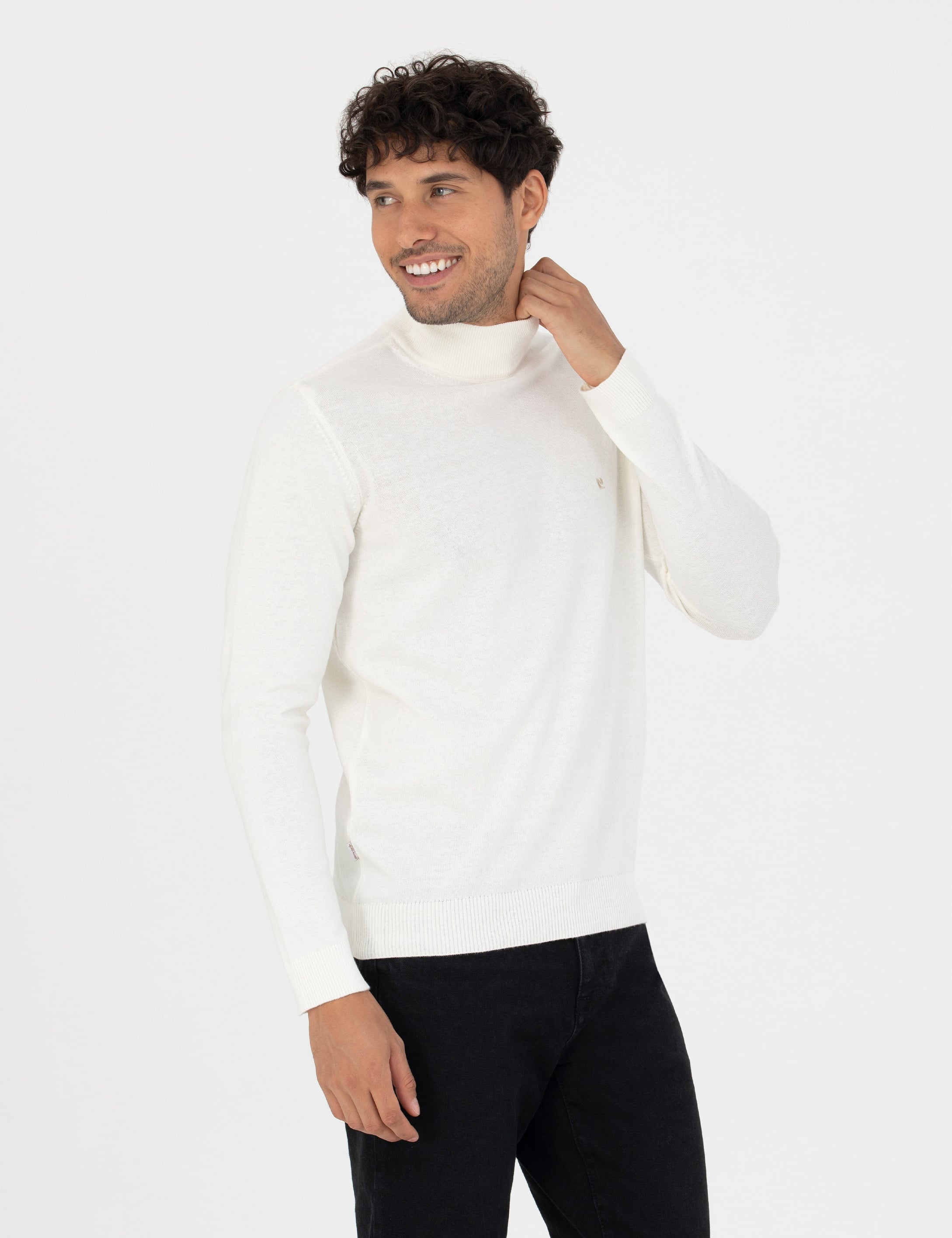 Ekru Slim Fit Yarım Balıkçı Yaka Basic Triko Kazak