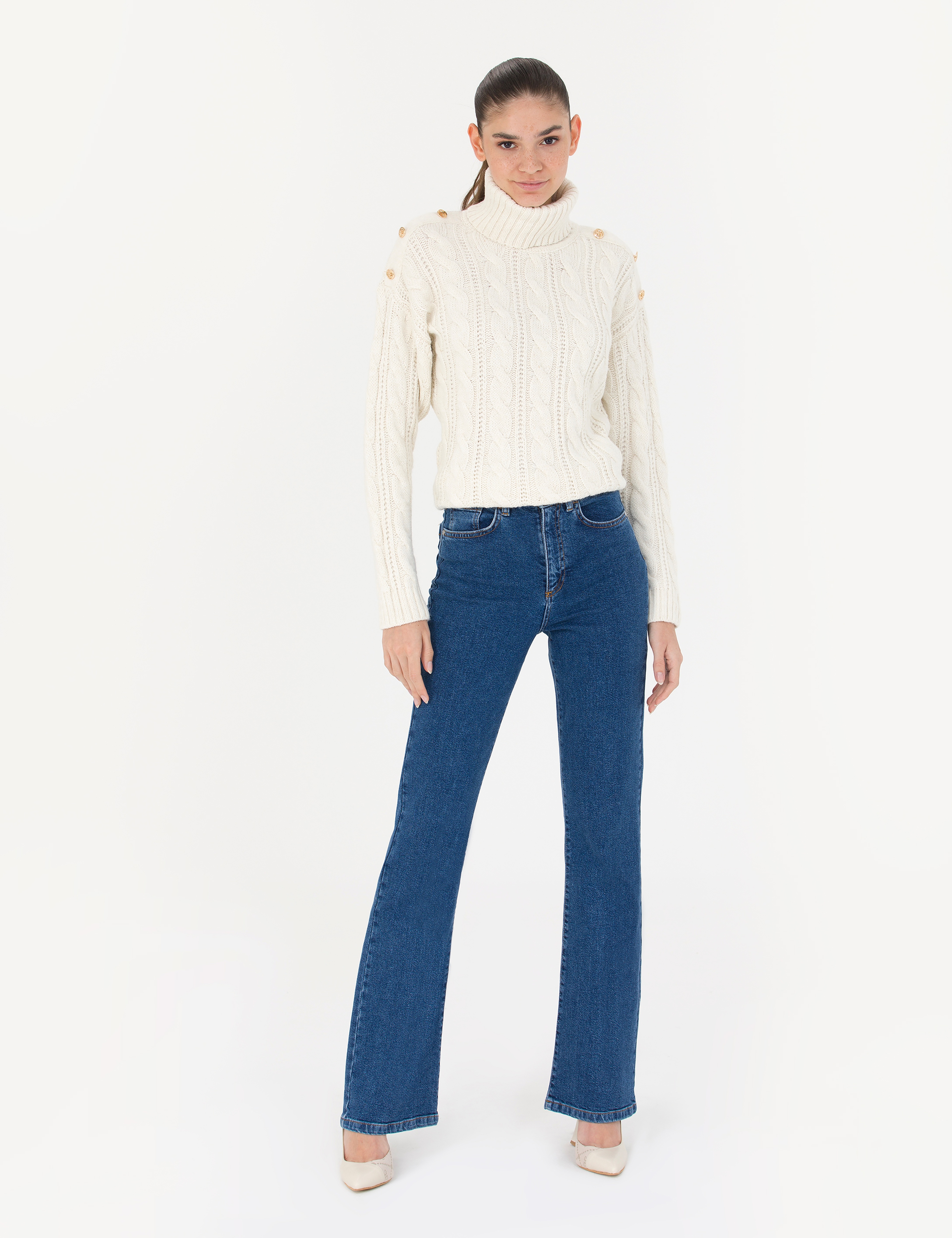 Krem Regular Fit Balıkçı Yaka Kazak