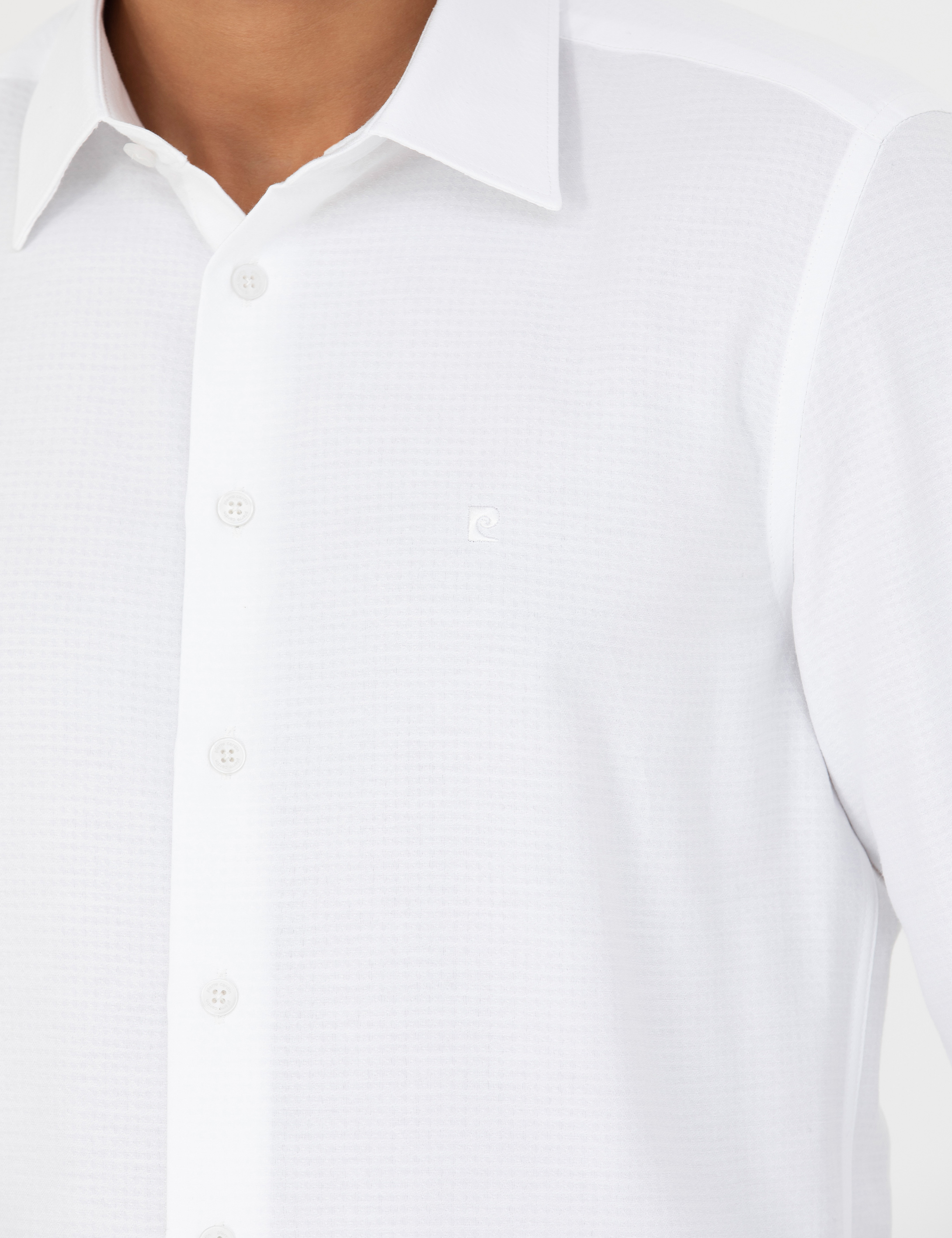 Beyaz Slim Fit Armürlü Uzun Kollu Gömlek