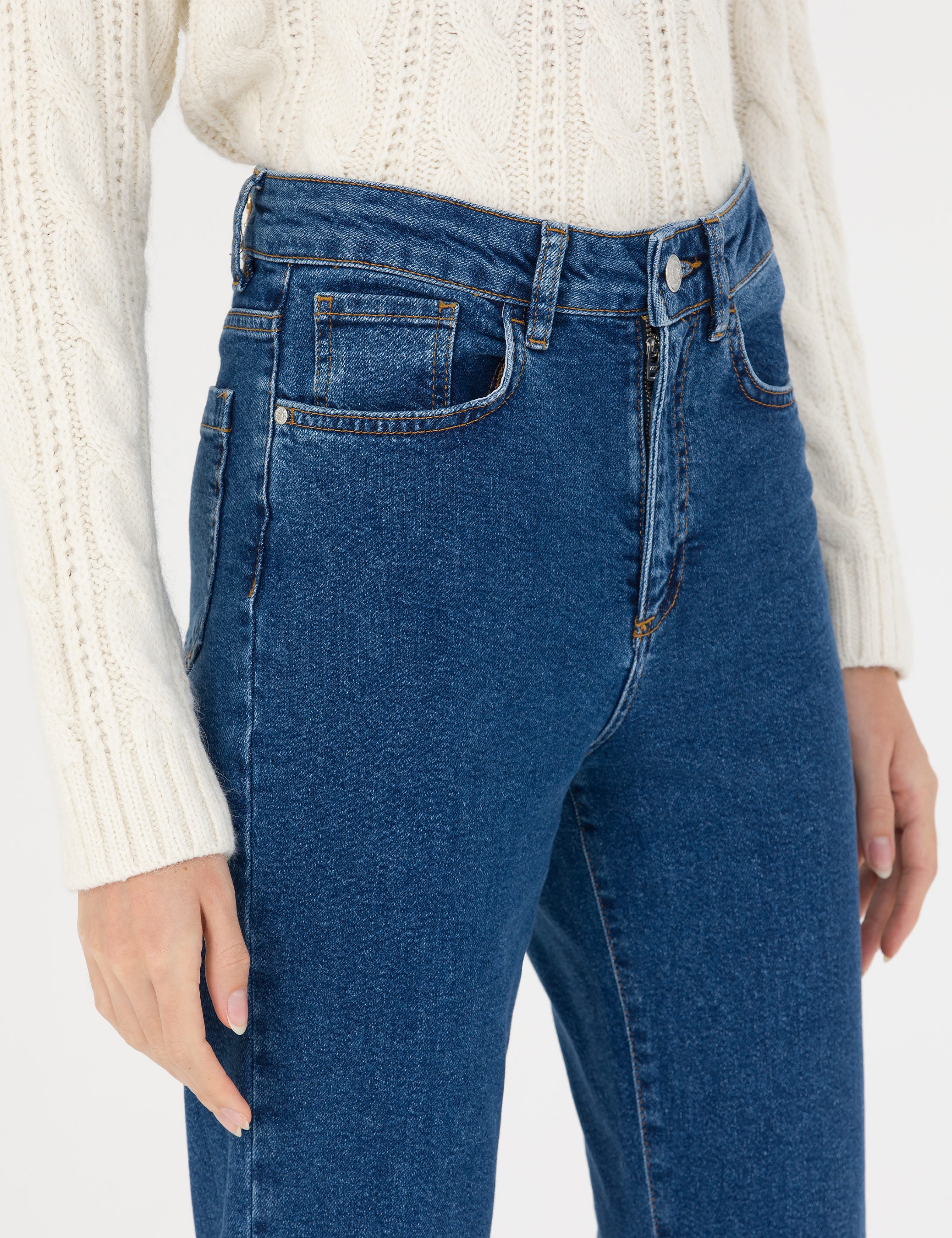 Koyu İndigo Flare Fit Jean Pantolon - Image 5