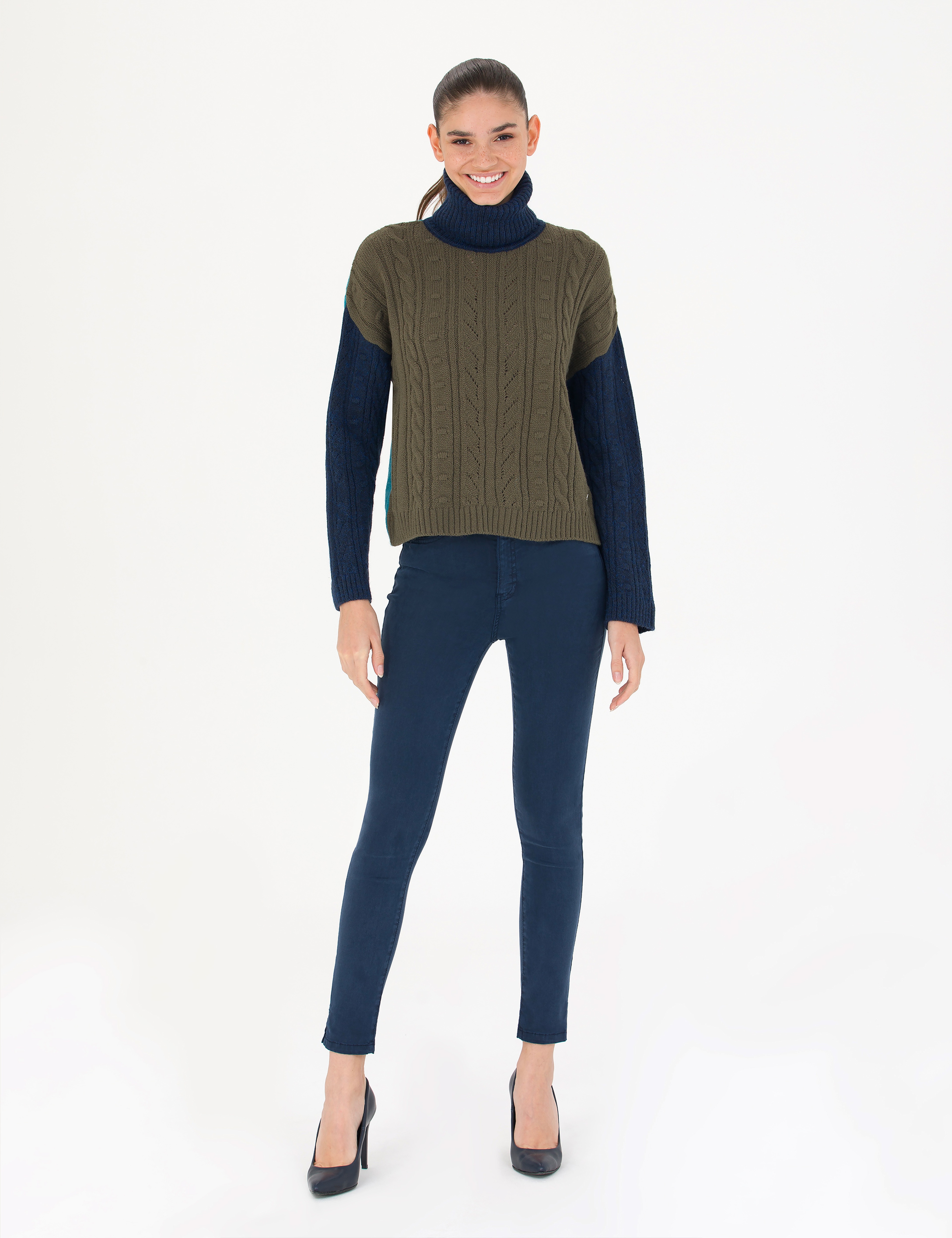 Lacivert Crop Top Balıkçı Yaka Kazak