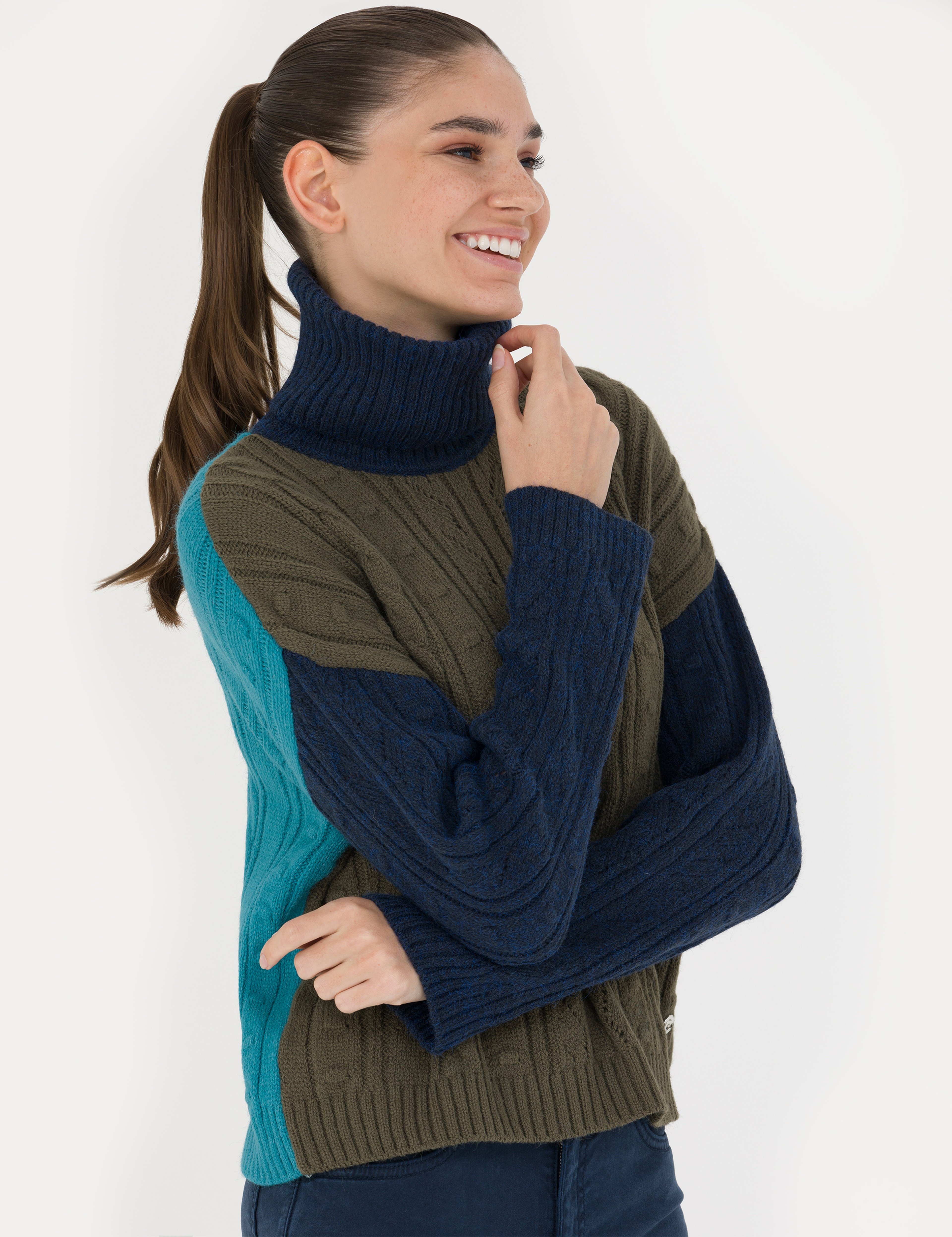 Lacivert Crop Top Balıkçı Yaka Kazak - Image 1