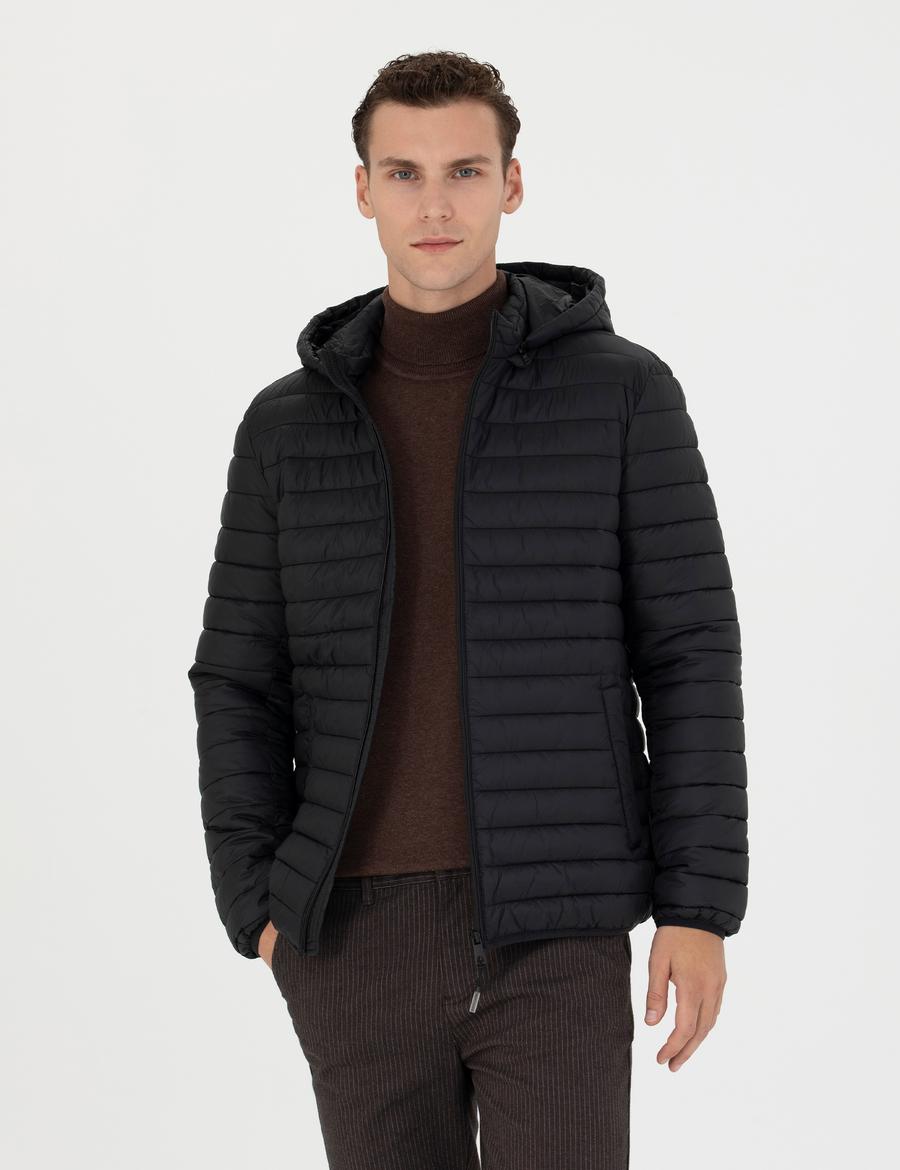 Siyah Kapişonlu Baharlık Mevsimlik Mont