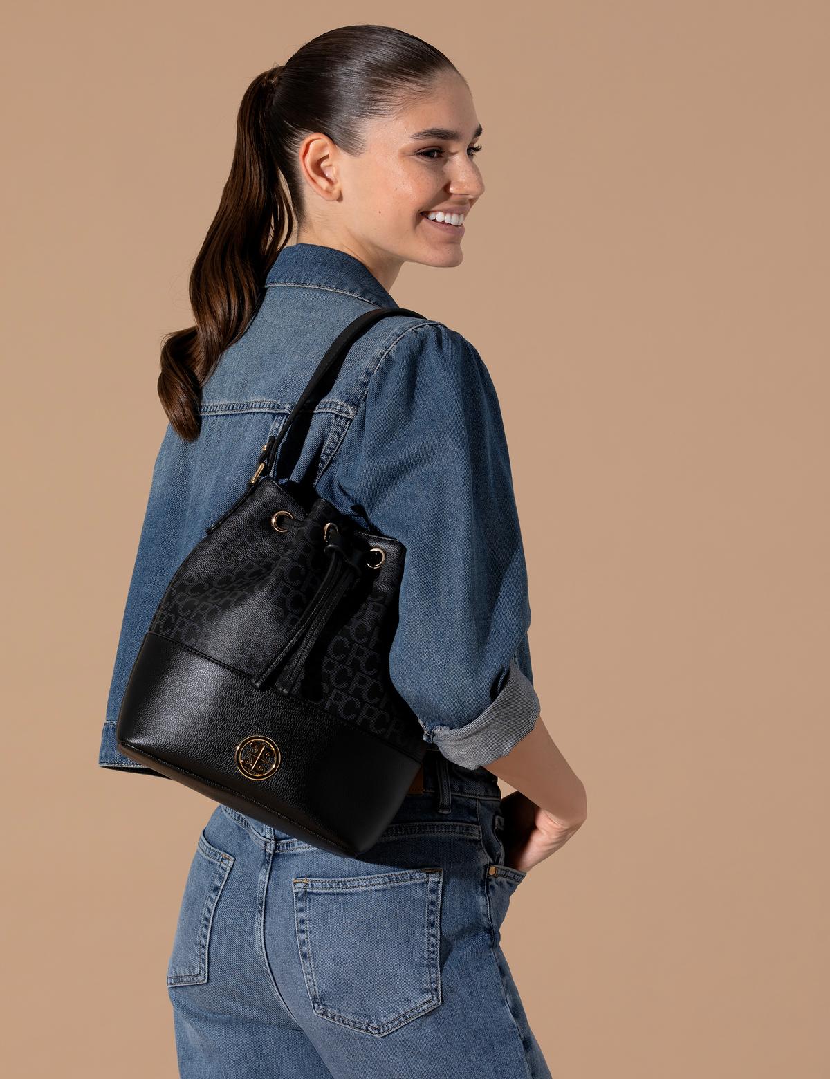 Siyah Büzgülü  Çanta