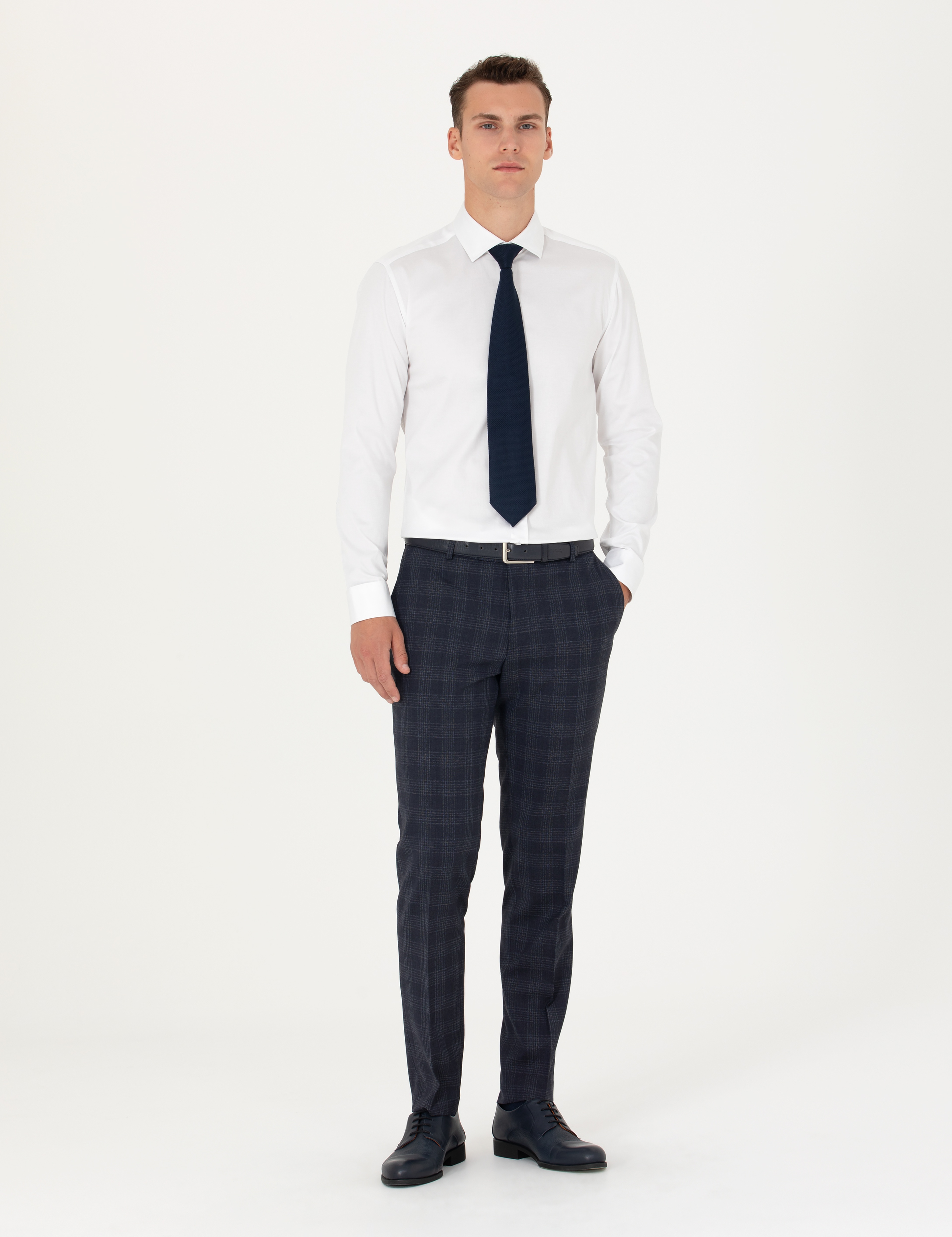 Beyaz Likralı Kolay Ütülenebilir Ex. Slim Fit Basic Gömlek - Image 4