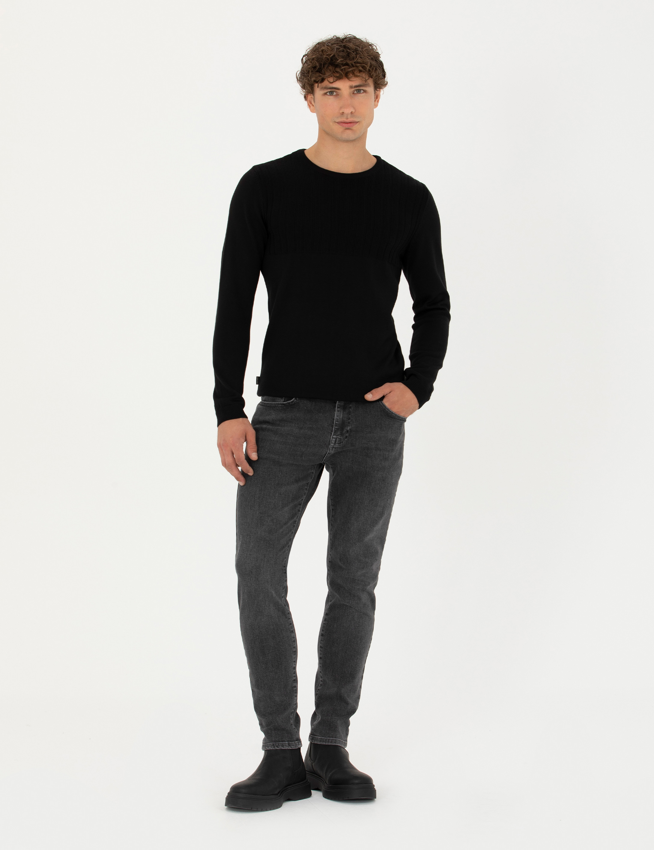 Siyah Slim Fit Bisiklet Yaka Triko Kazak