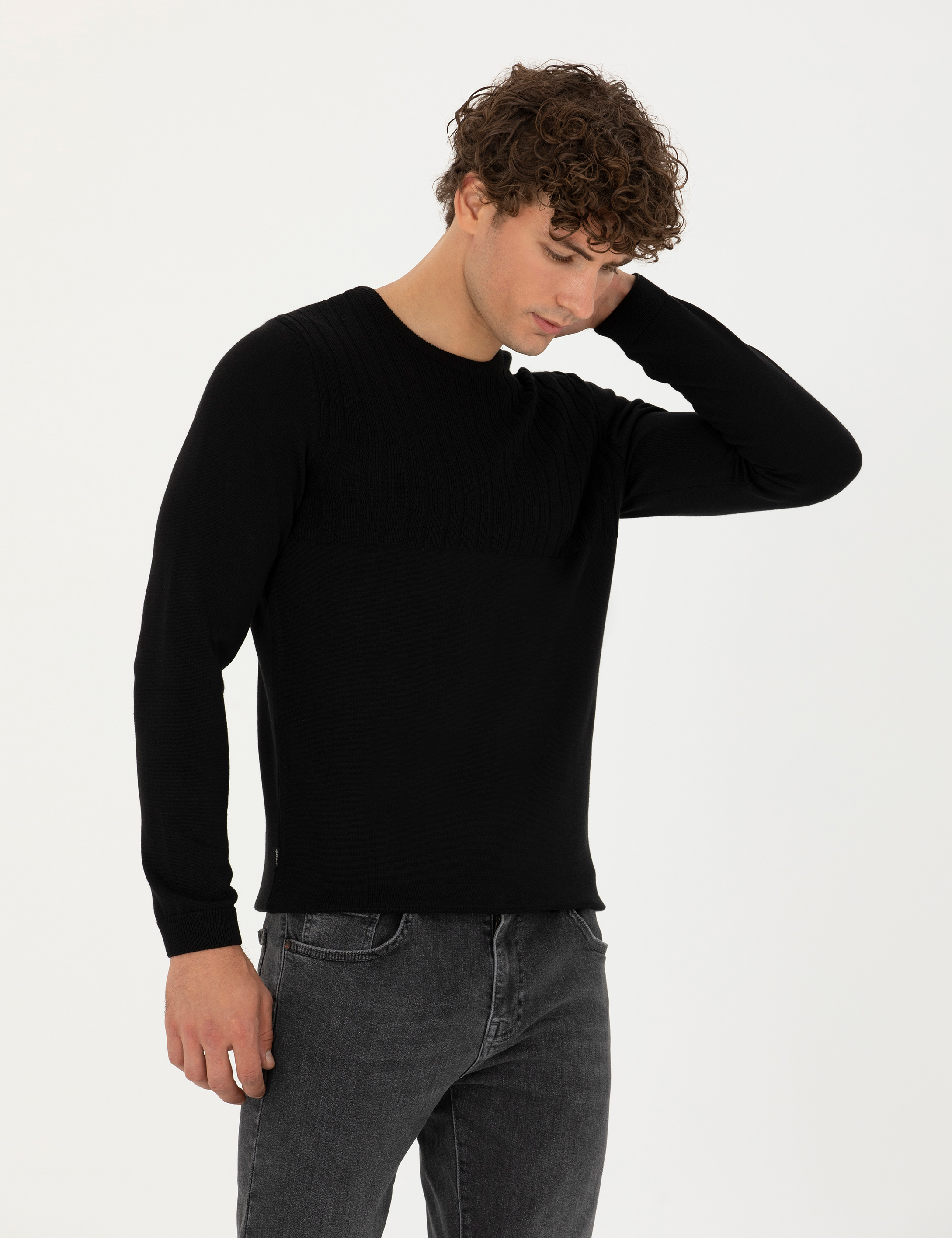 Siyah Slim Fit Bisiklet Yaka Triko Kazak