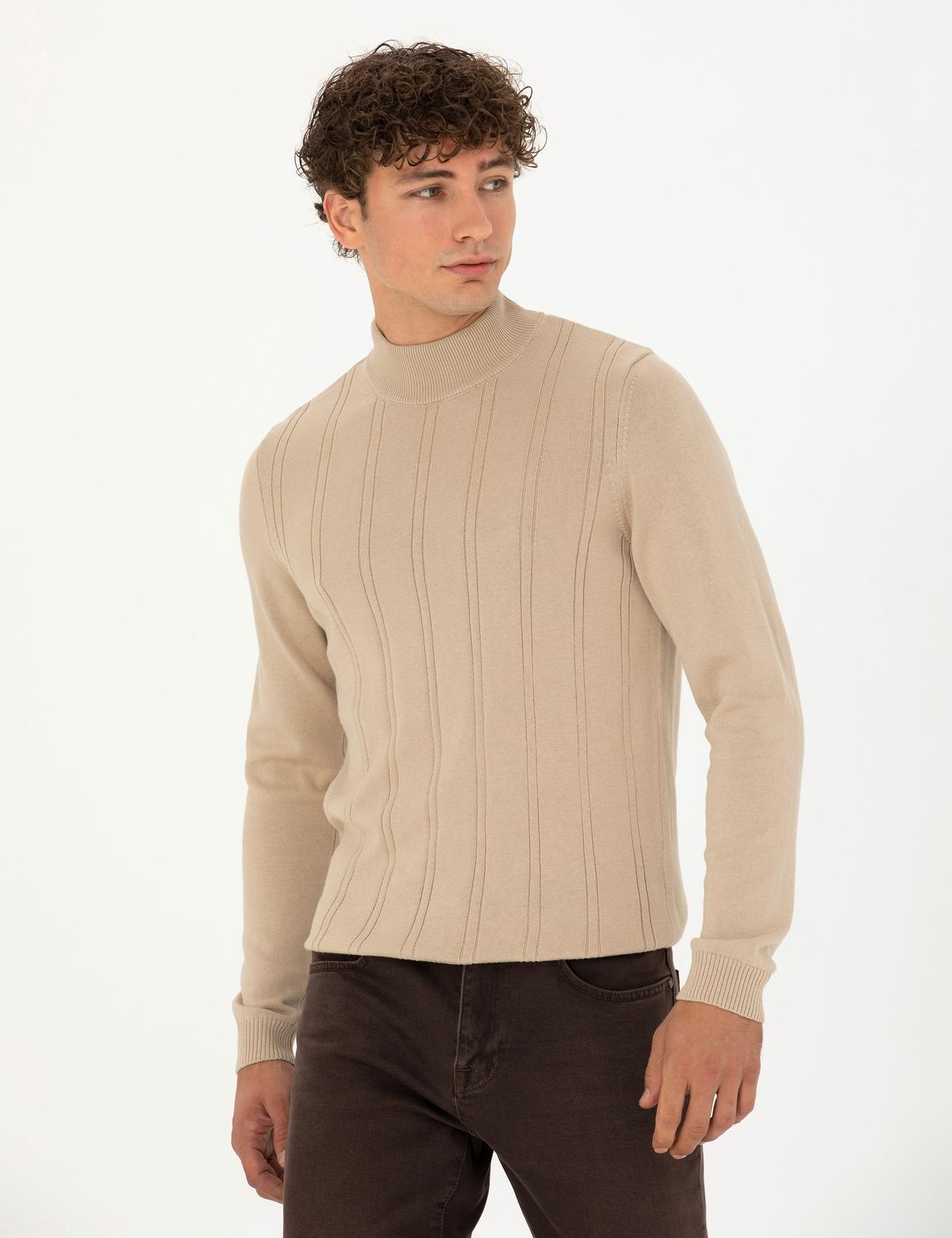 Bej Slim Fit Yarım Balıkçı Yaka Triko Kazak