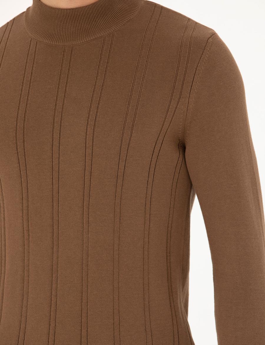 Yeşil Slim Fit Yarım Balıkçı Yaka Triko Kazak