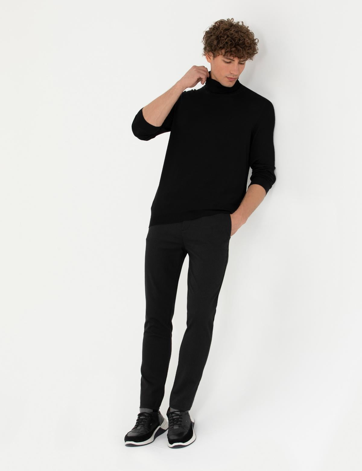 Siyah Slim Fit Balıkçı Yaka Yün Karışımlı Basic Triko Kazak - 50270052041