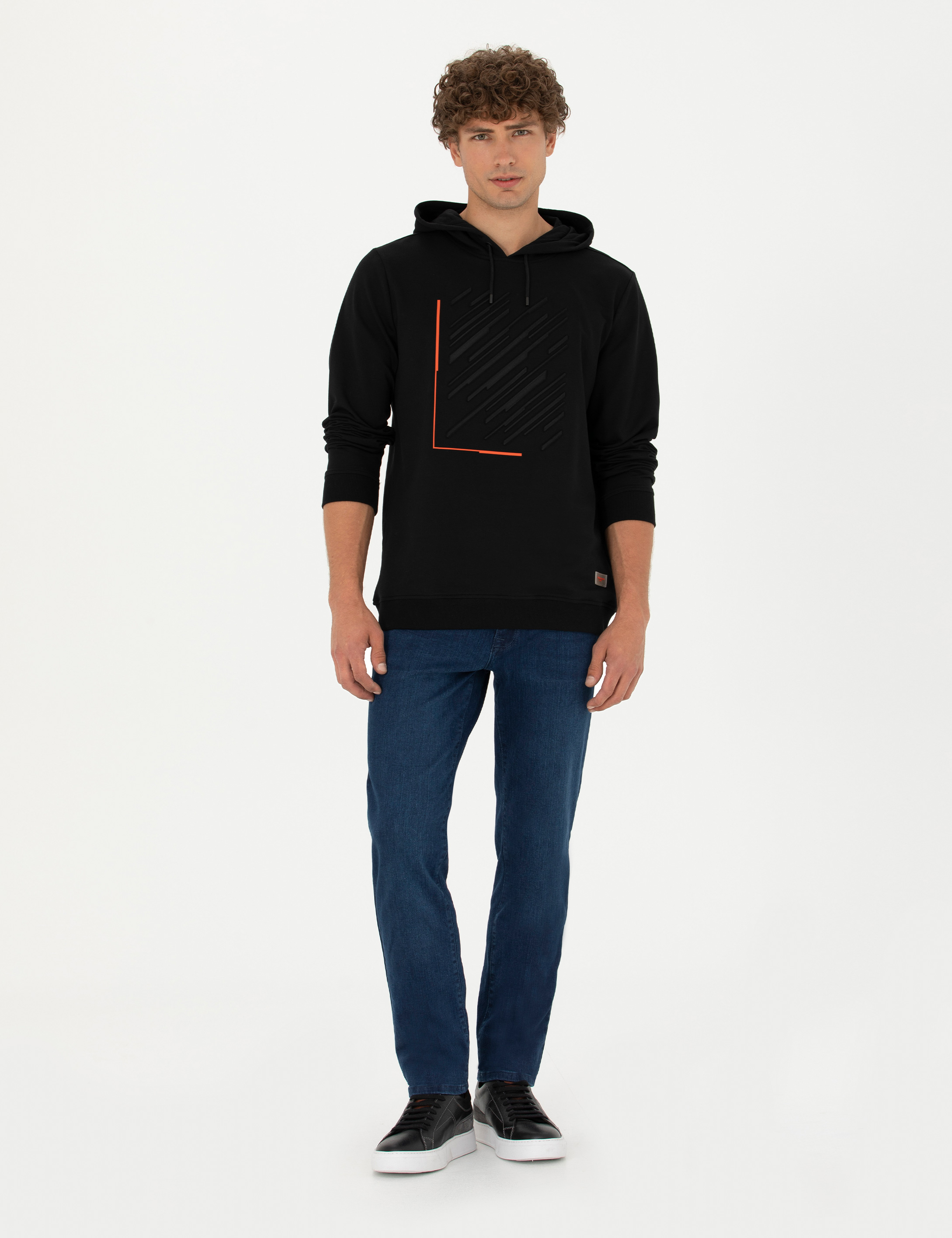 Siyah Regular Fit Kapüşonlu Sweatshirt