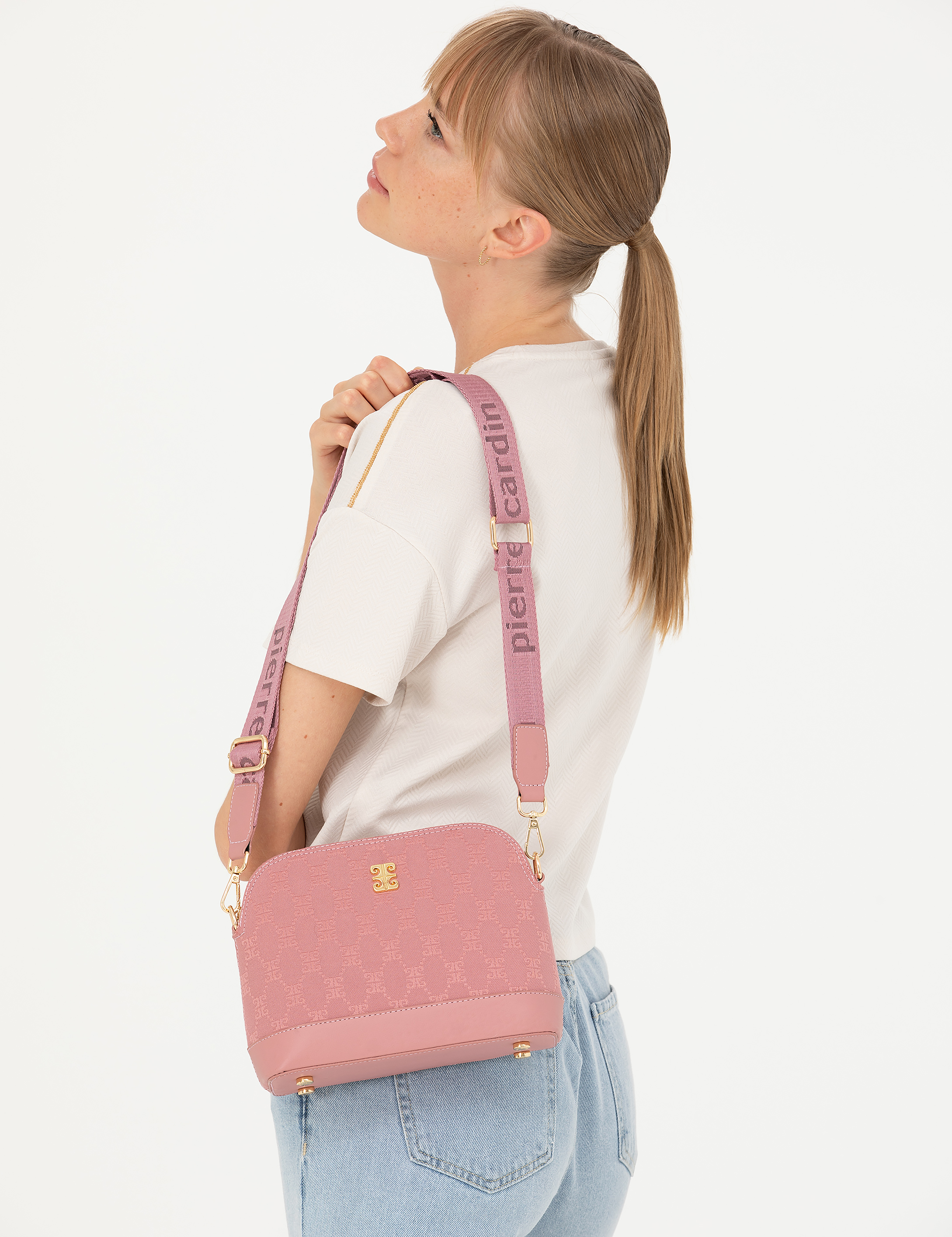 PEMBE