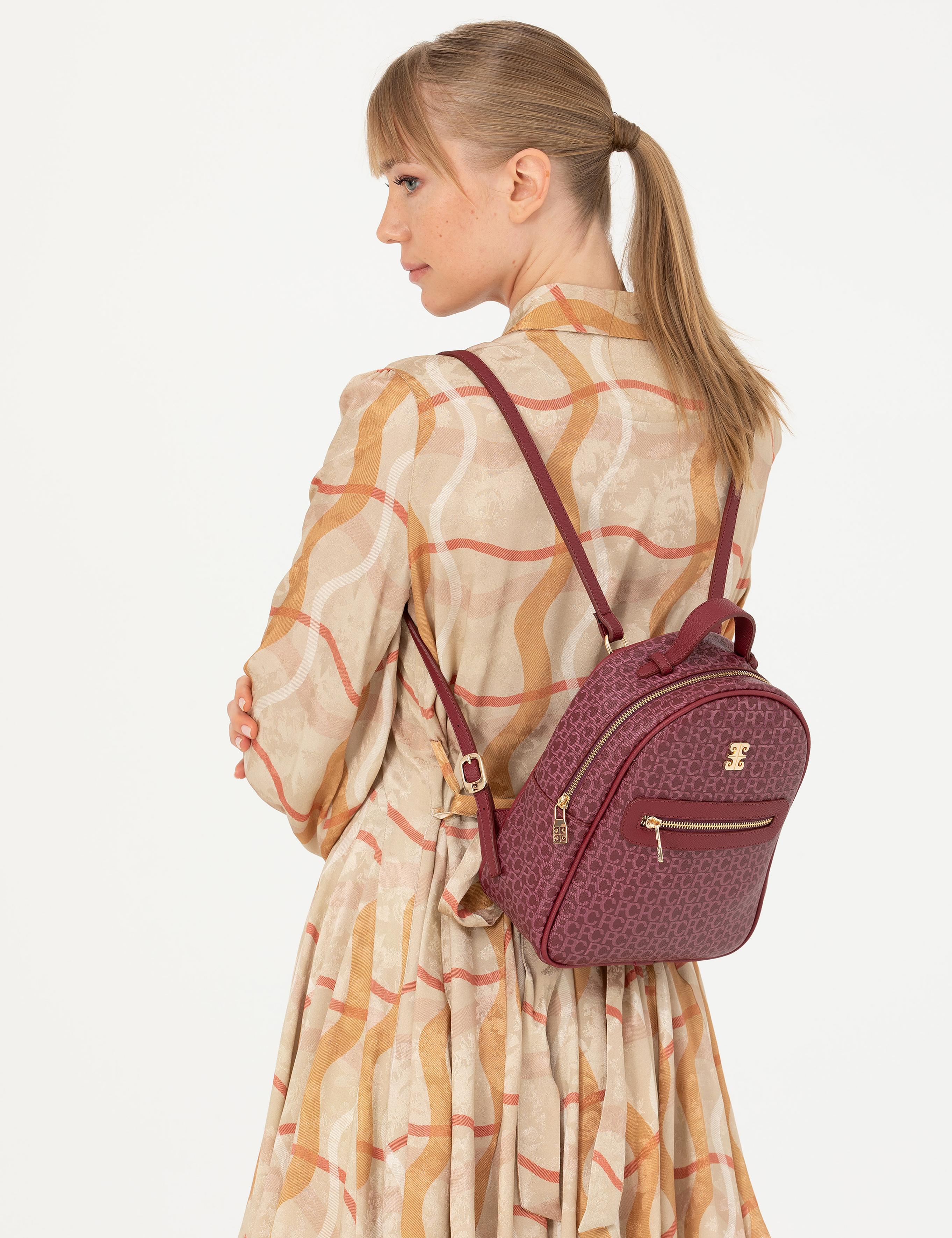 Kırmızı Sırt Çantası