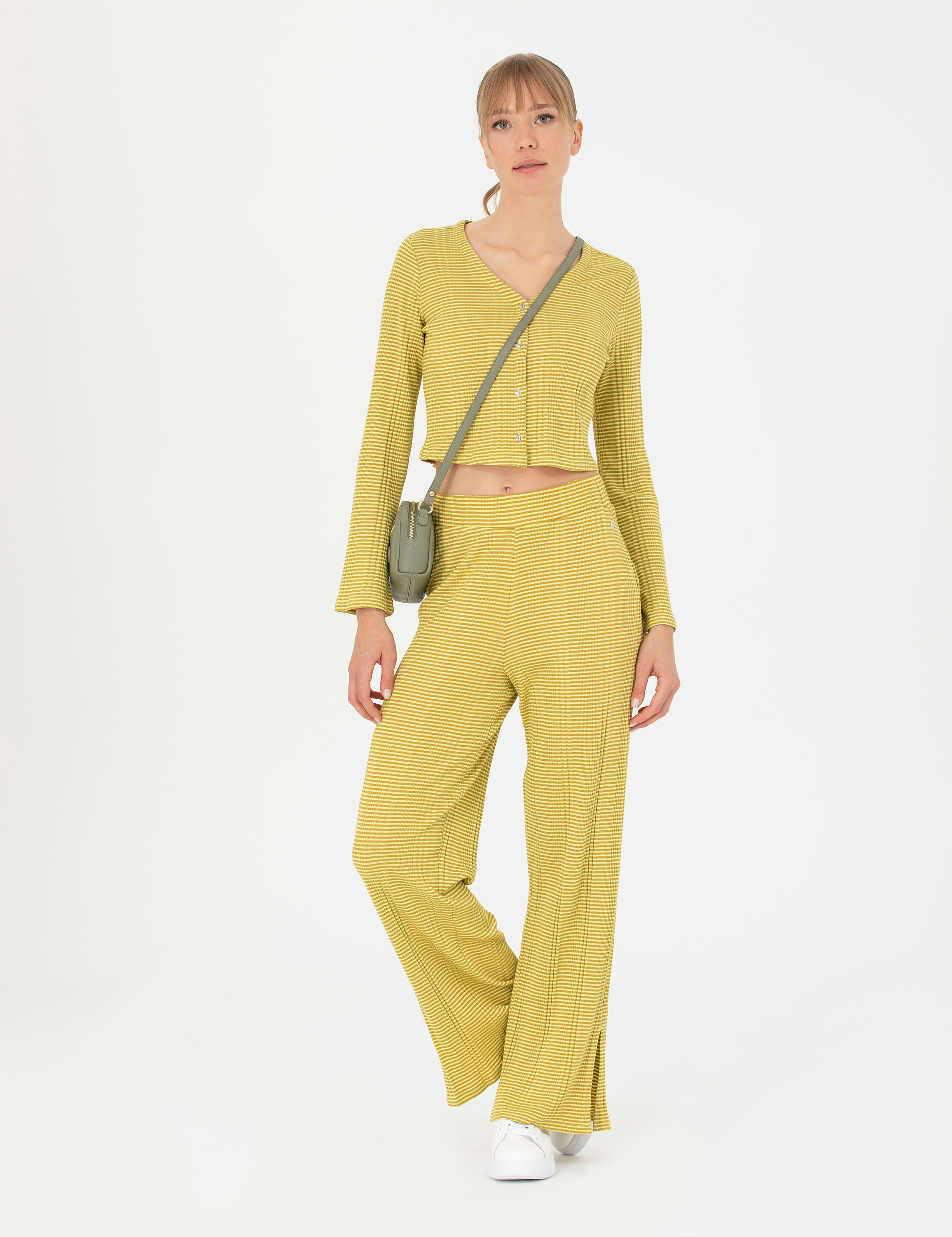 Yeşil Crop Top Örme Hırka - Image 5