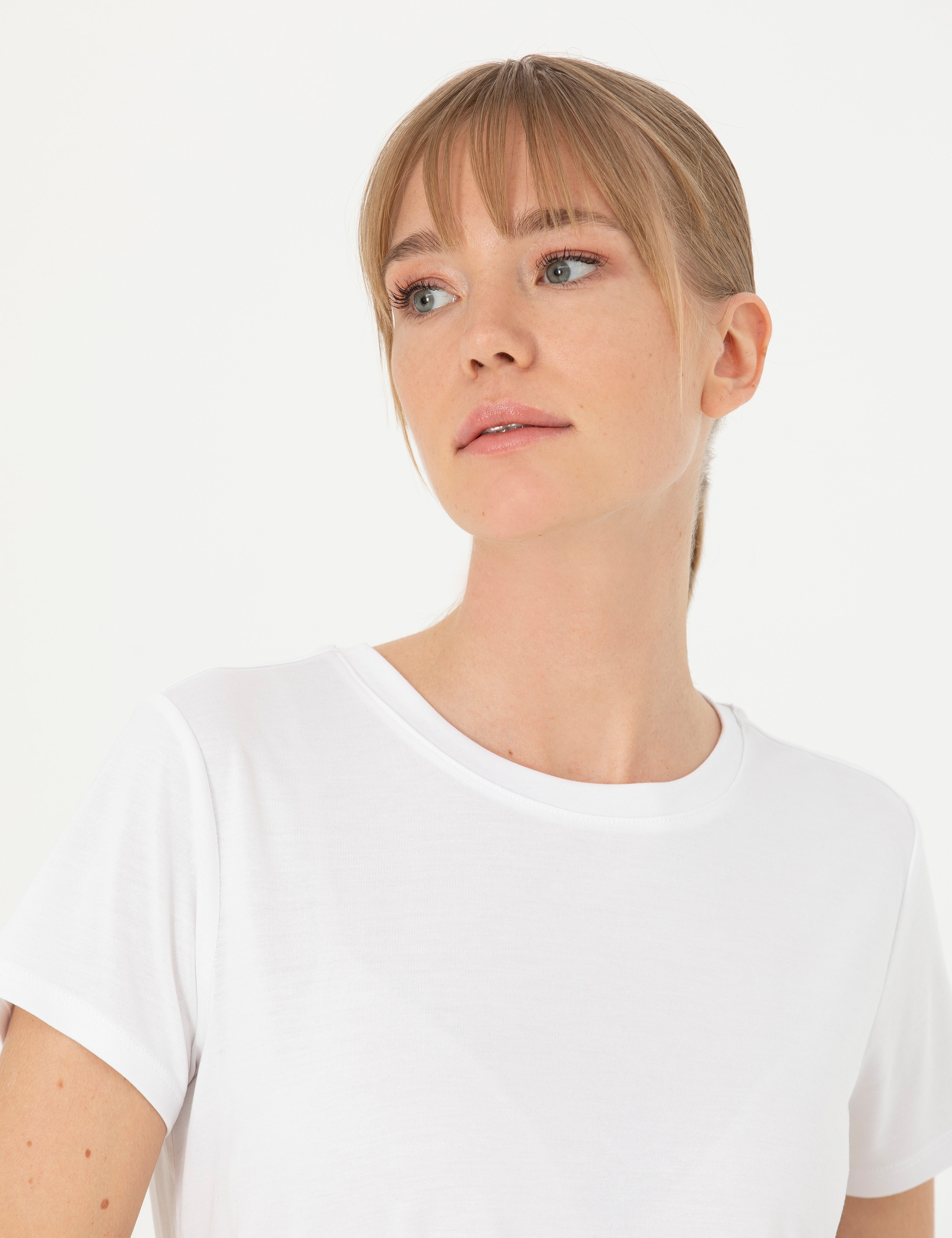 Beyaz Regular Fit Basic Tişört