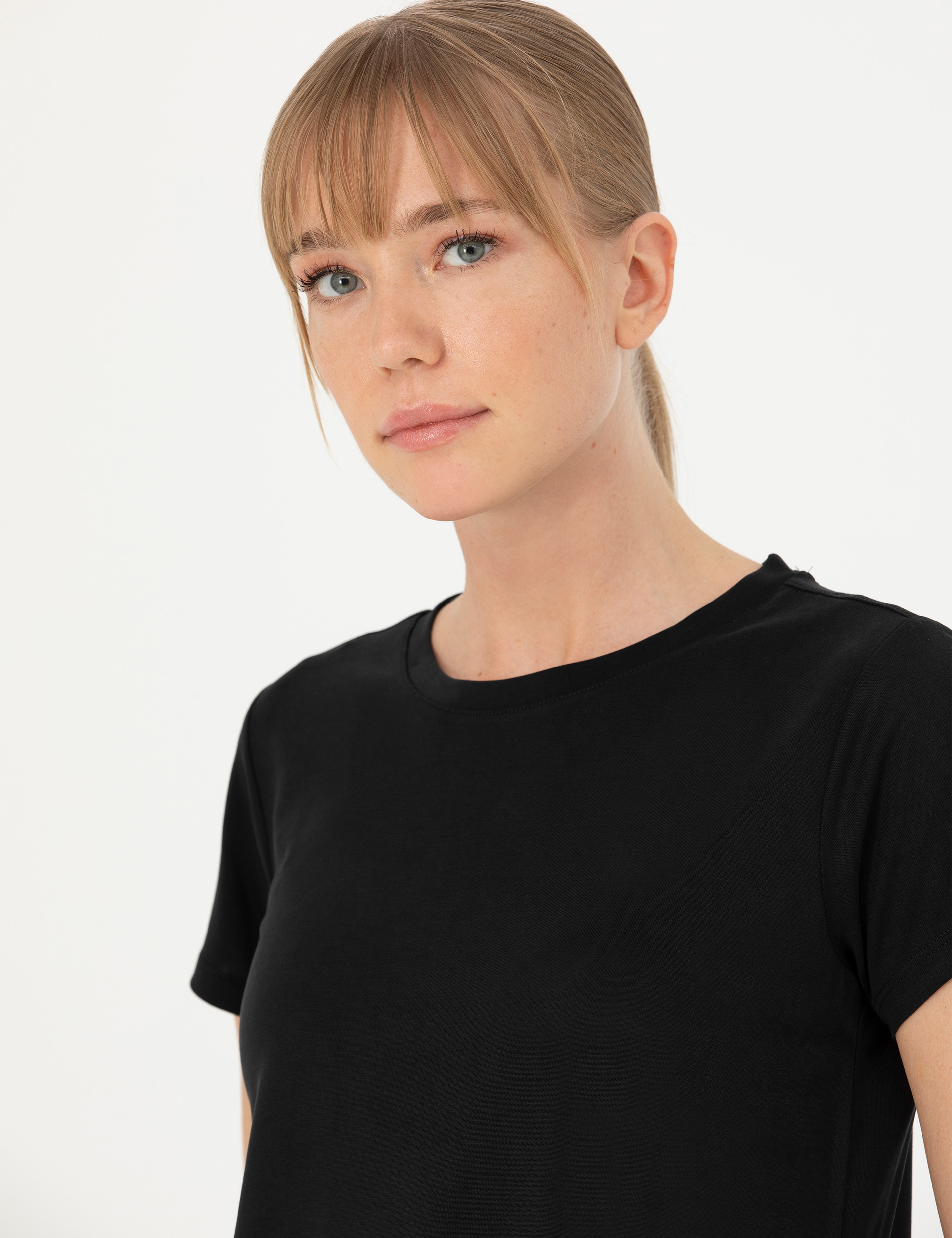 Siyah Regular Fit Basic Tişört - Image 2