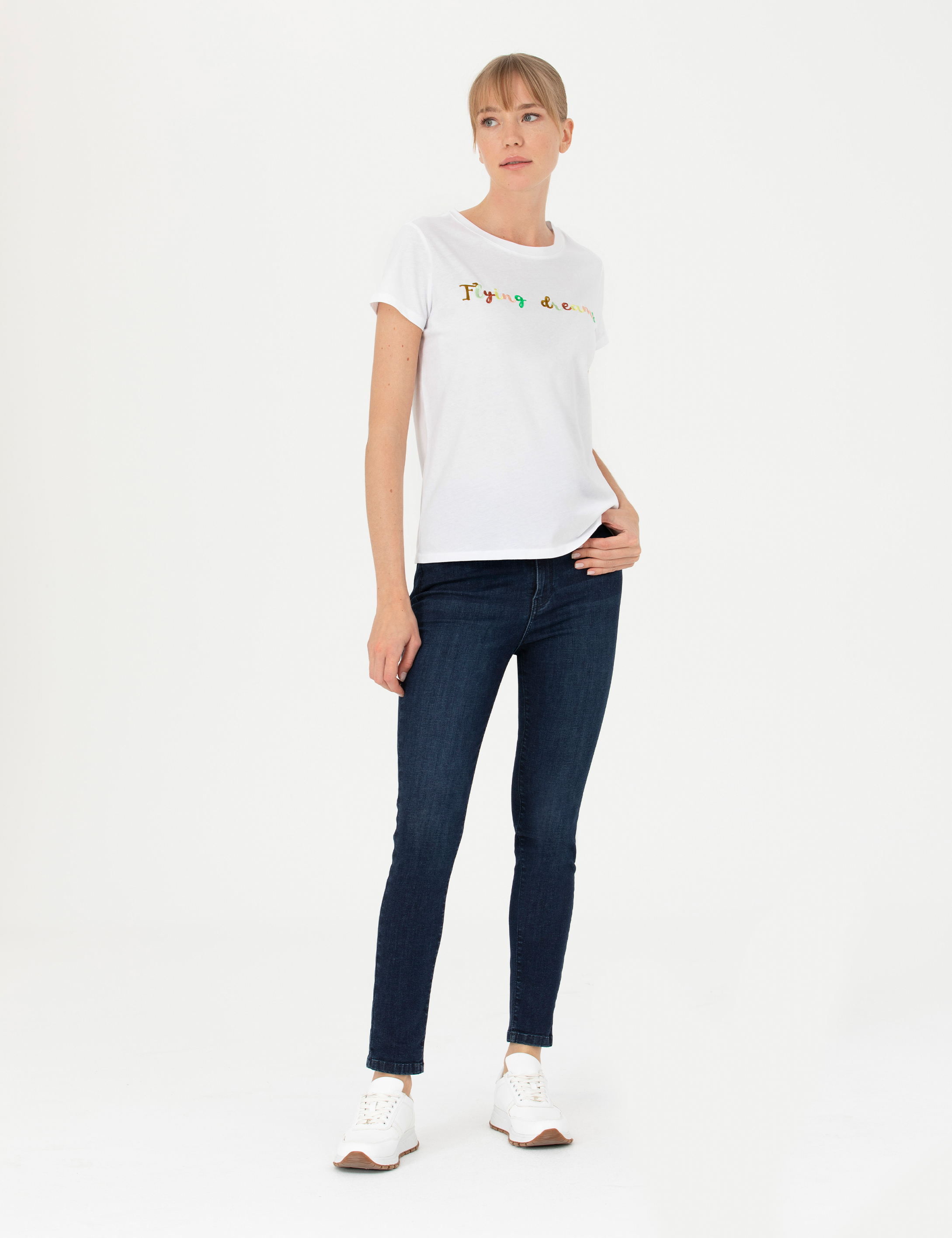 Beyaz Comfort Fit Tişört