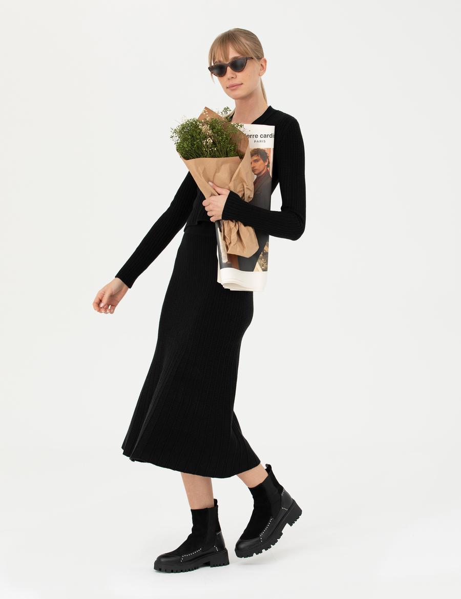 Siyah A Kesim Triko Etek