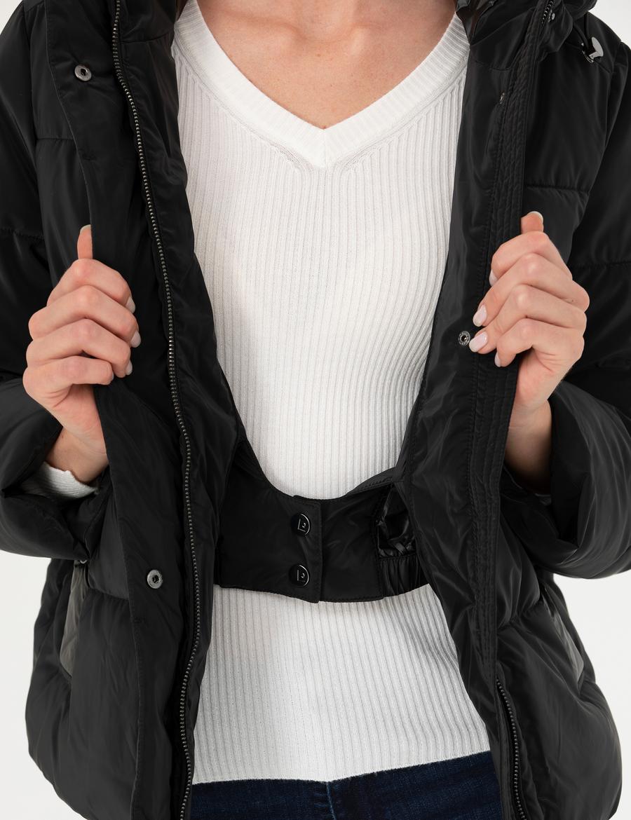 Siyah Kapüşonlu Bomber Mont