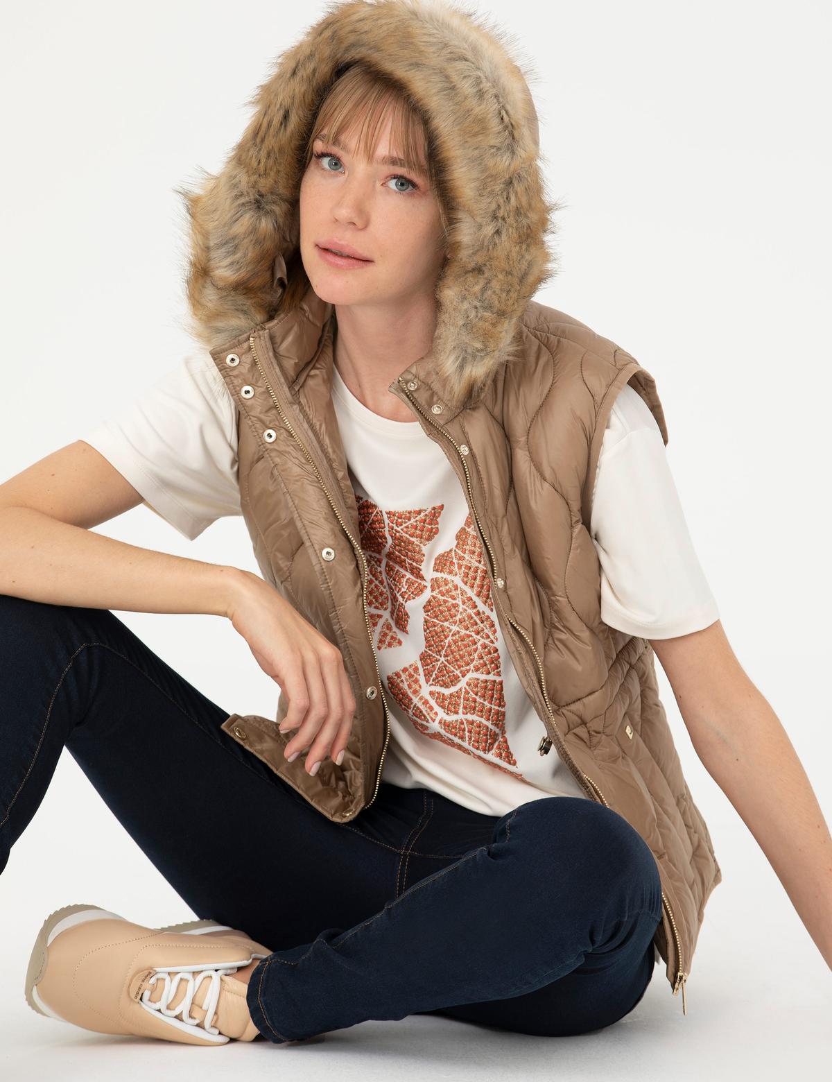 Camel Regular Fit Yelek