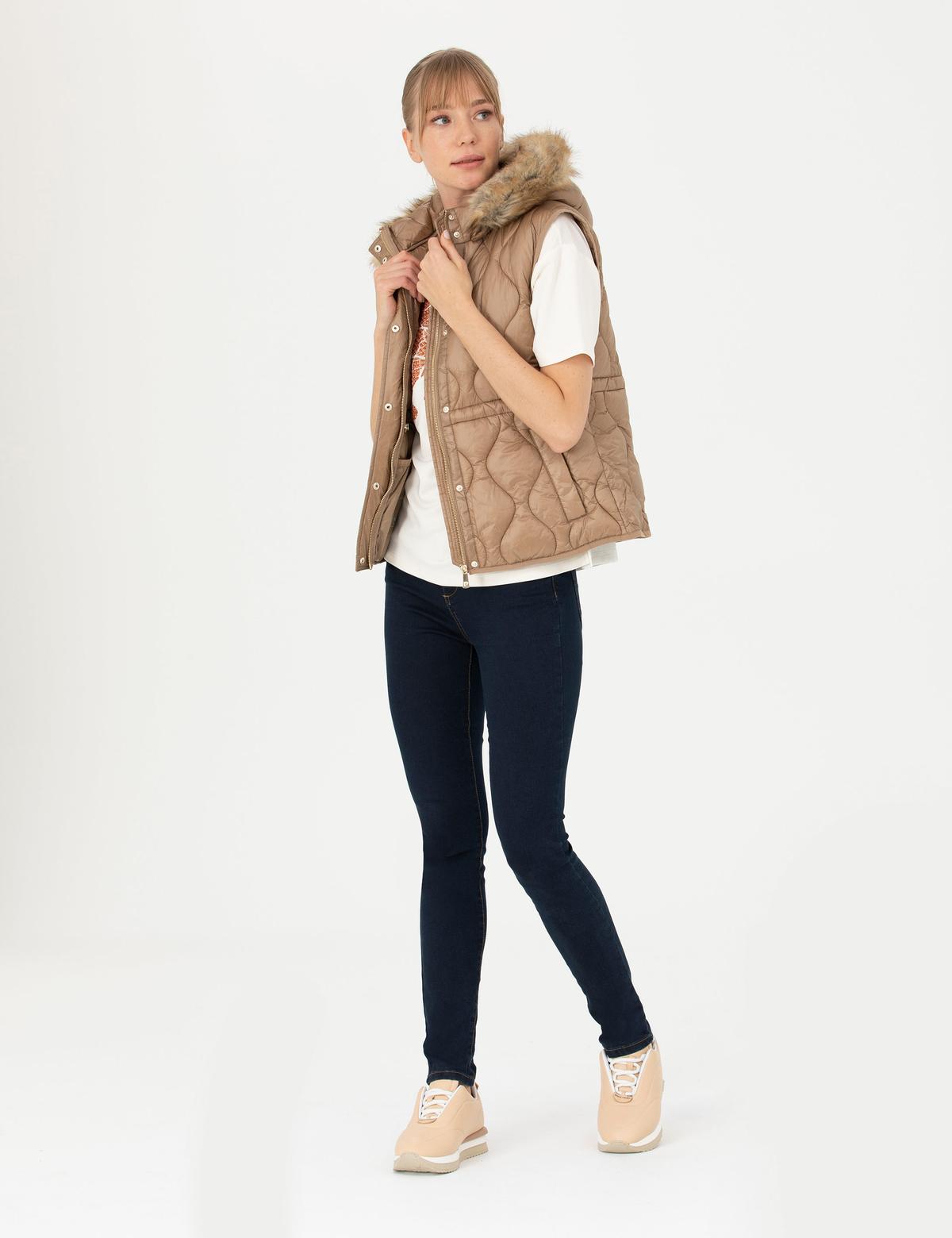 Camel Regular Fit Yelek - 50272228009