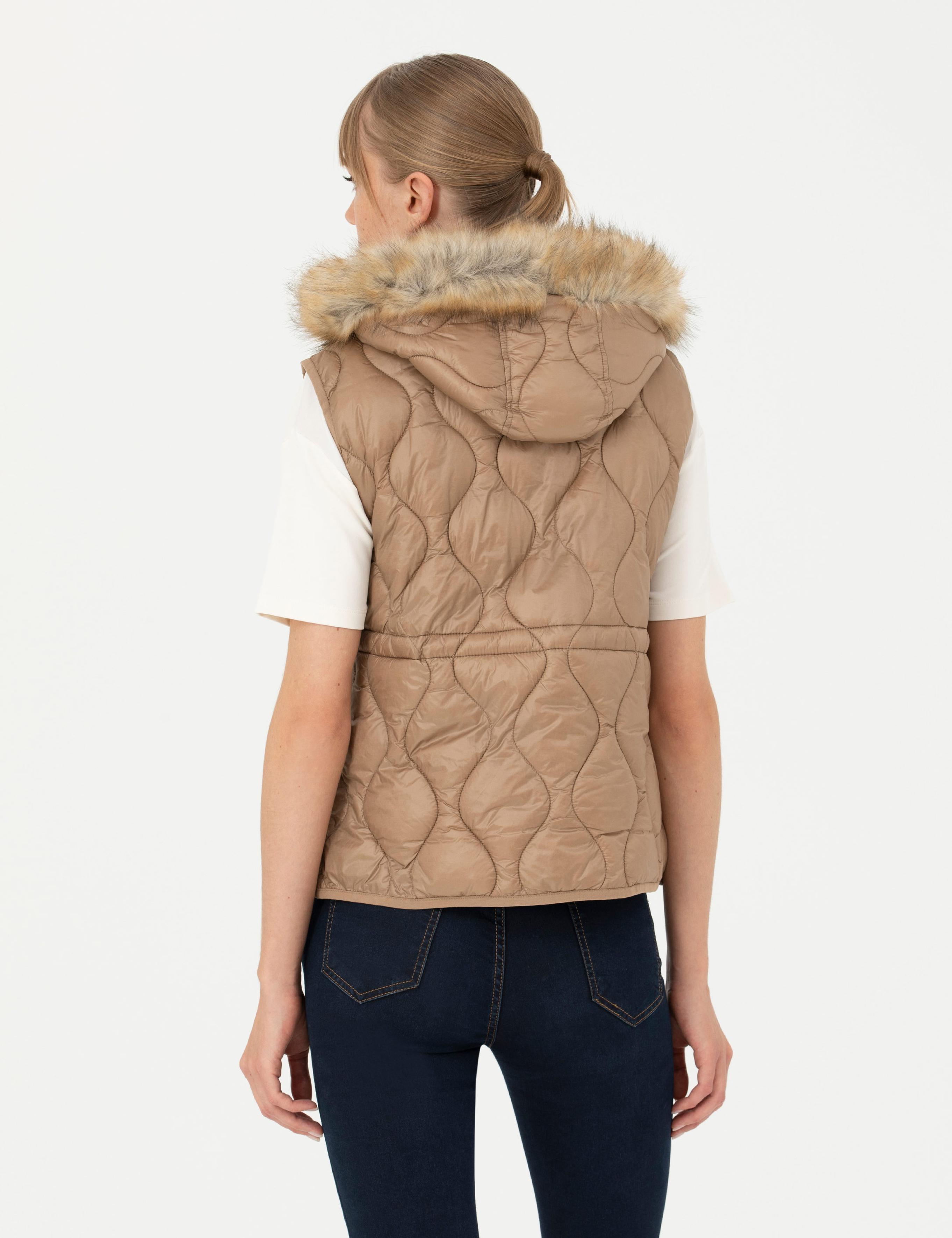 Camel Regular Fit Yelek